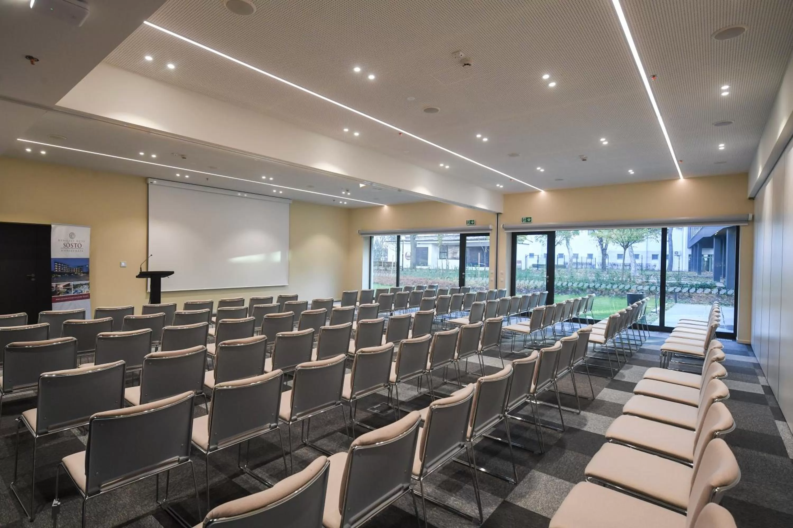 Meeting/conference room in Hunguest Hotel Sóstó