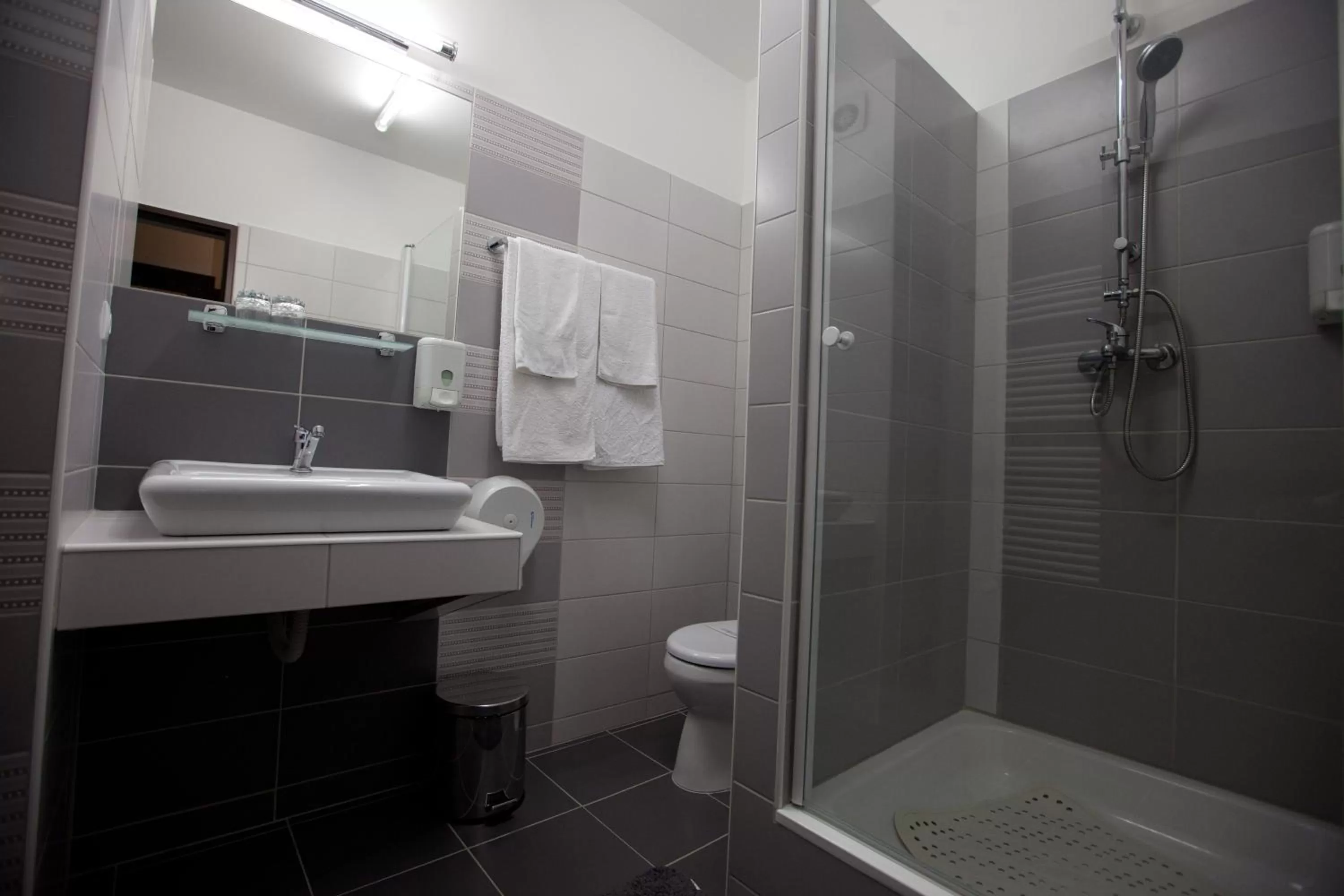 Bathroom in Hotel Sheriff