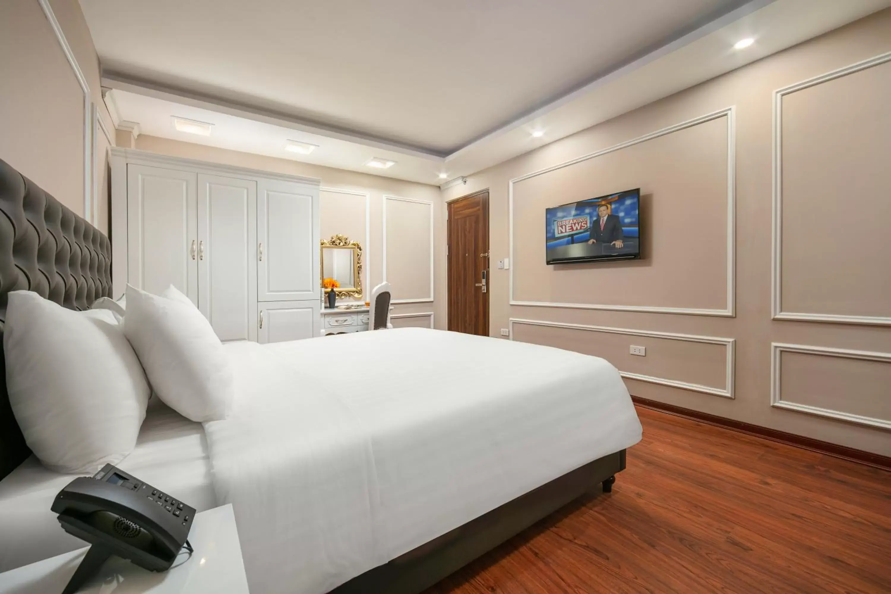 Deluxe Double Room in MIA HOTEL Deluxe Double Room in MIA HOTEL