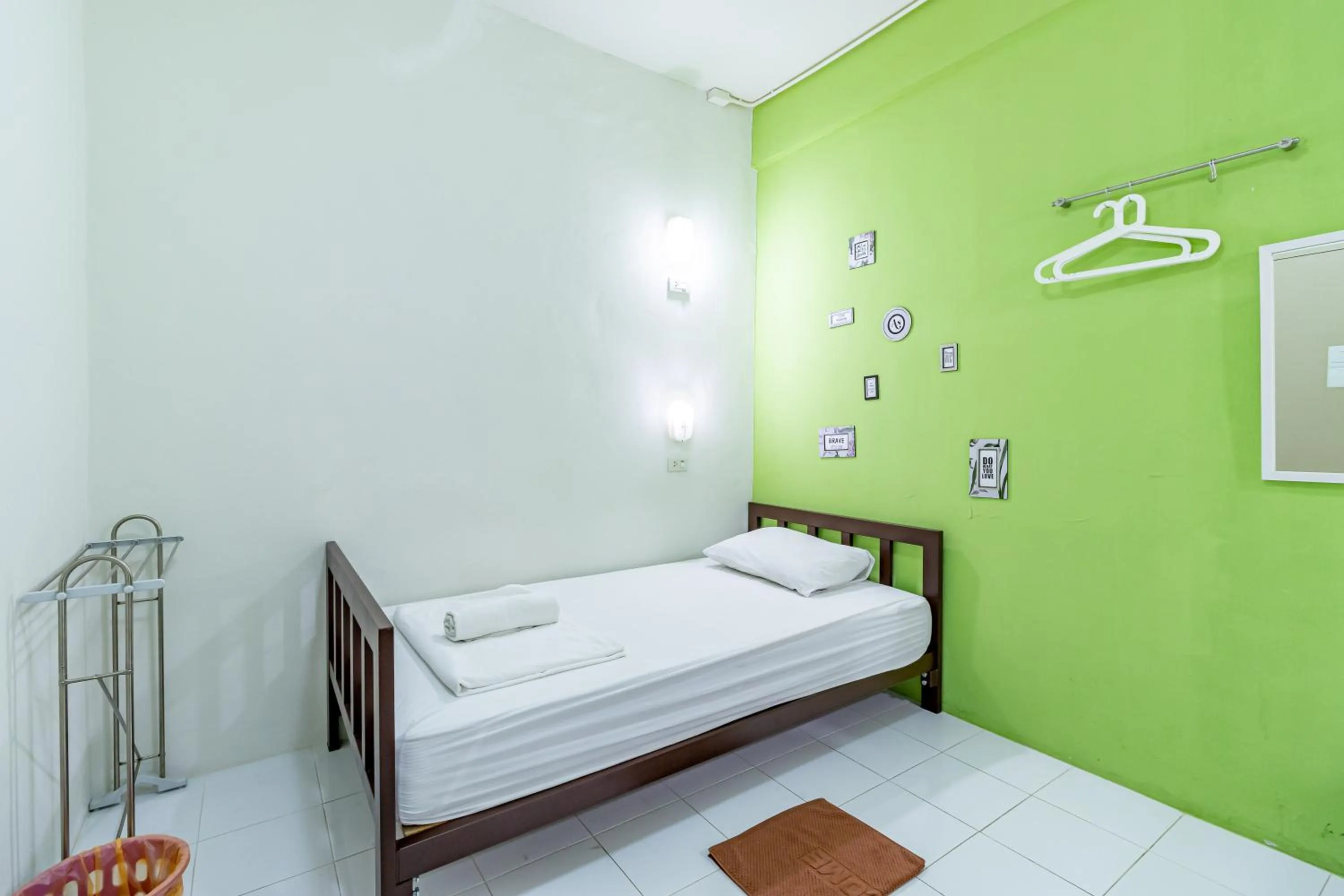 Bedroom, Bed in Sleep Dee Hostel