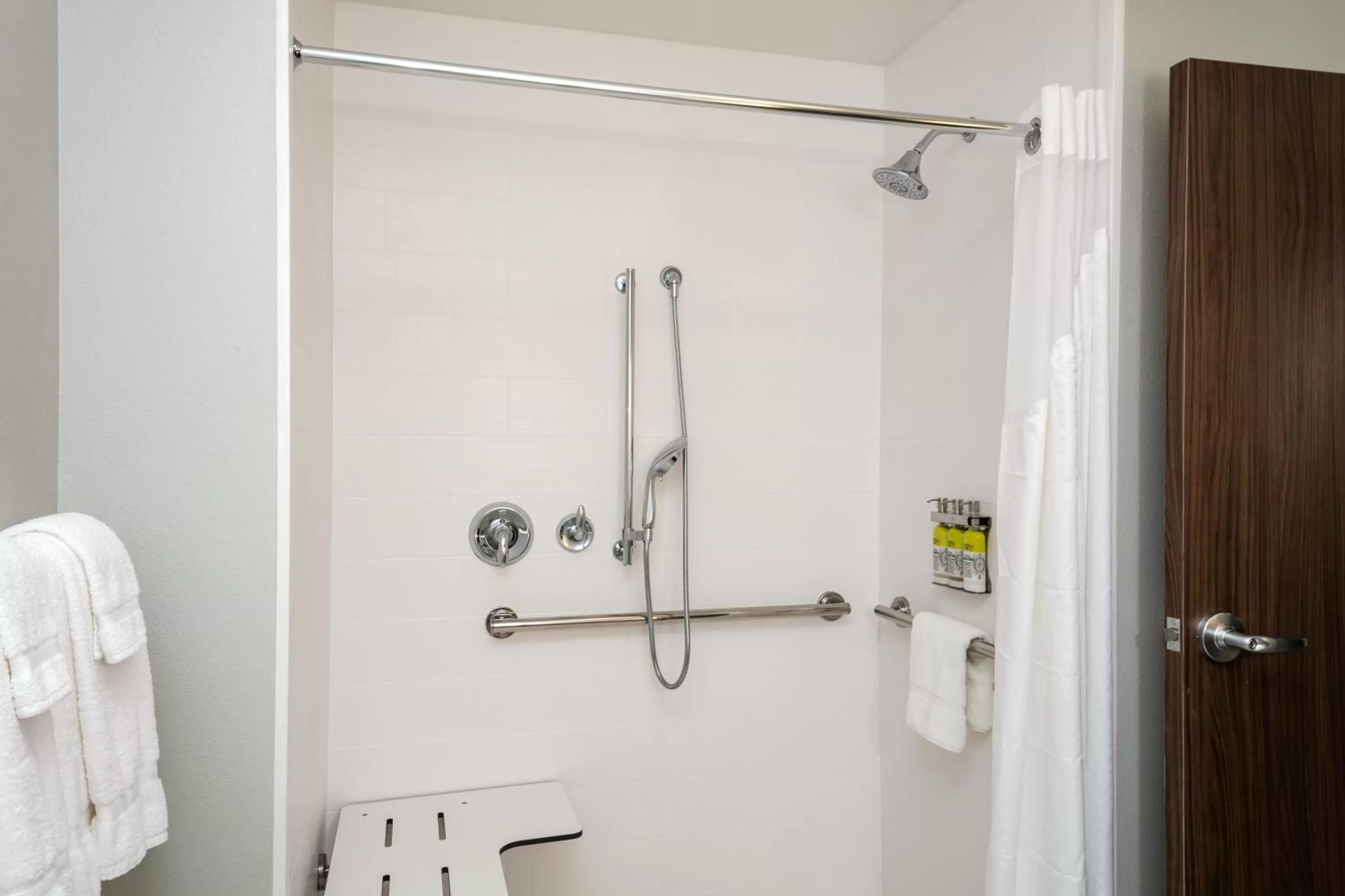 Photo of the whole room in Holiday Inn Express & Suites - Bend South by IHG