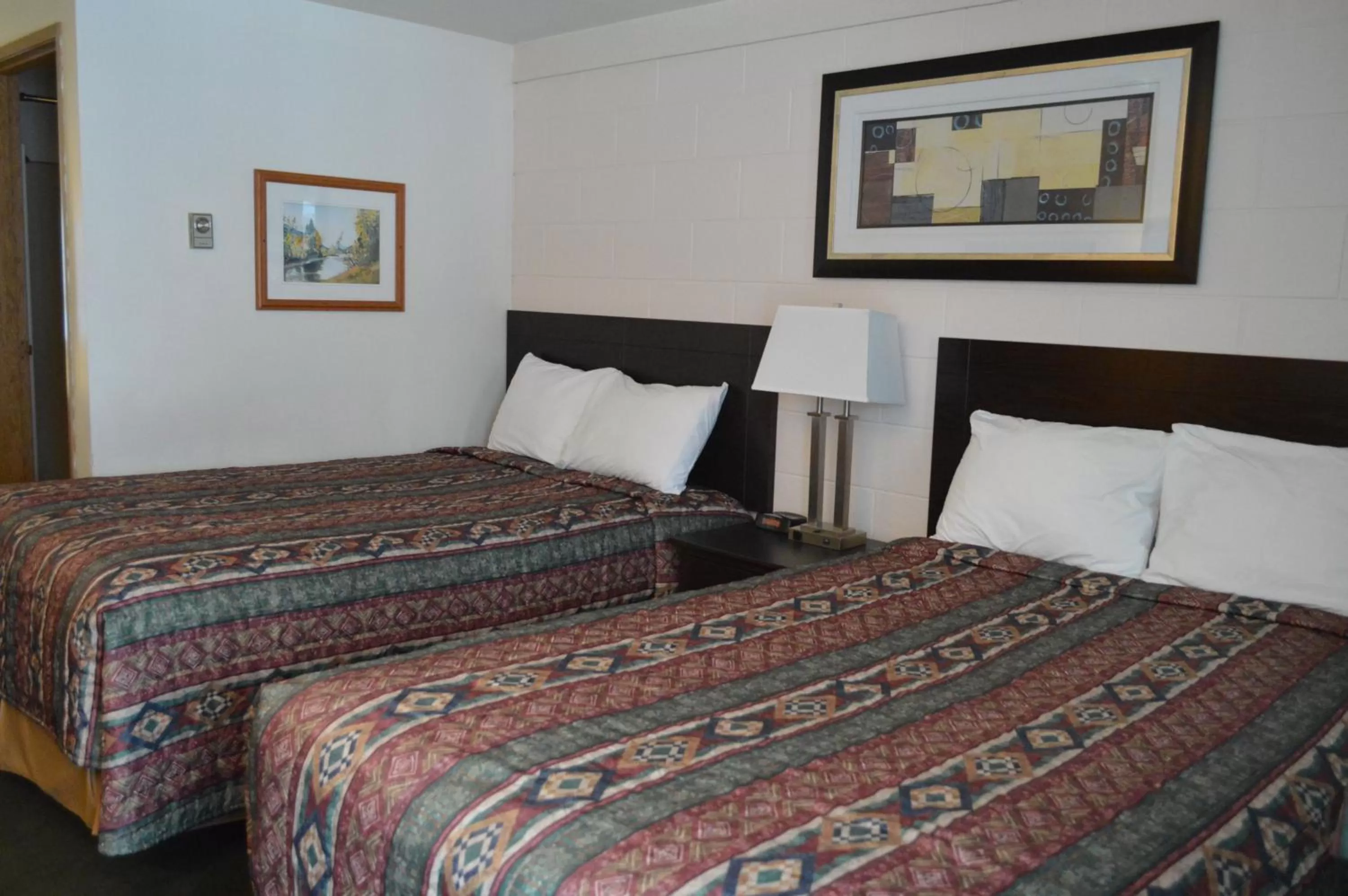 Double Room with Two Double Beds in Western Traveller Motel