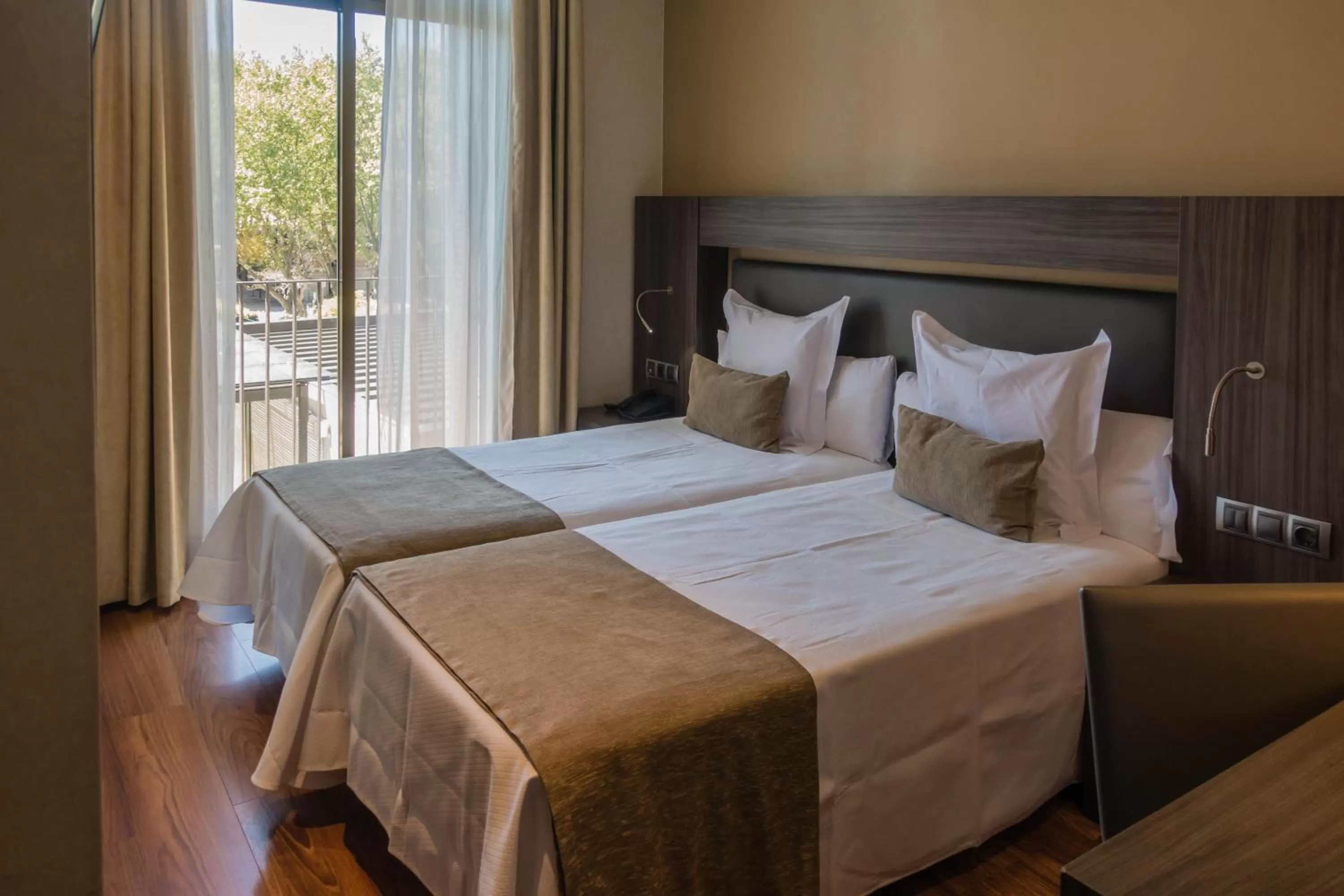 Decorative detail, Bed in Hotel Oasis