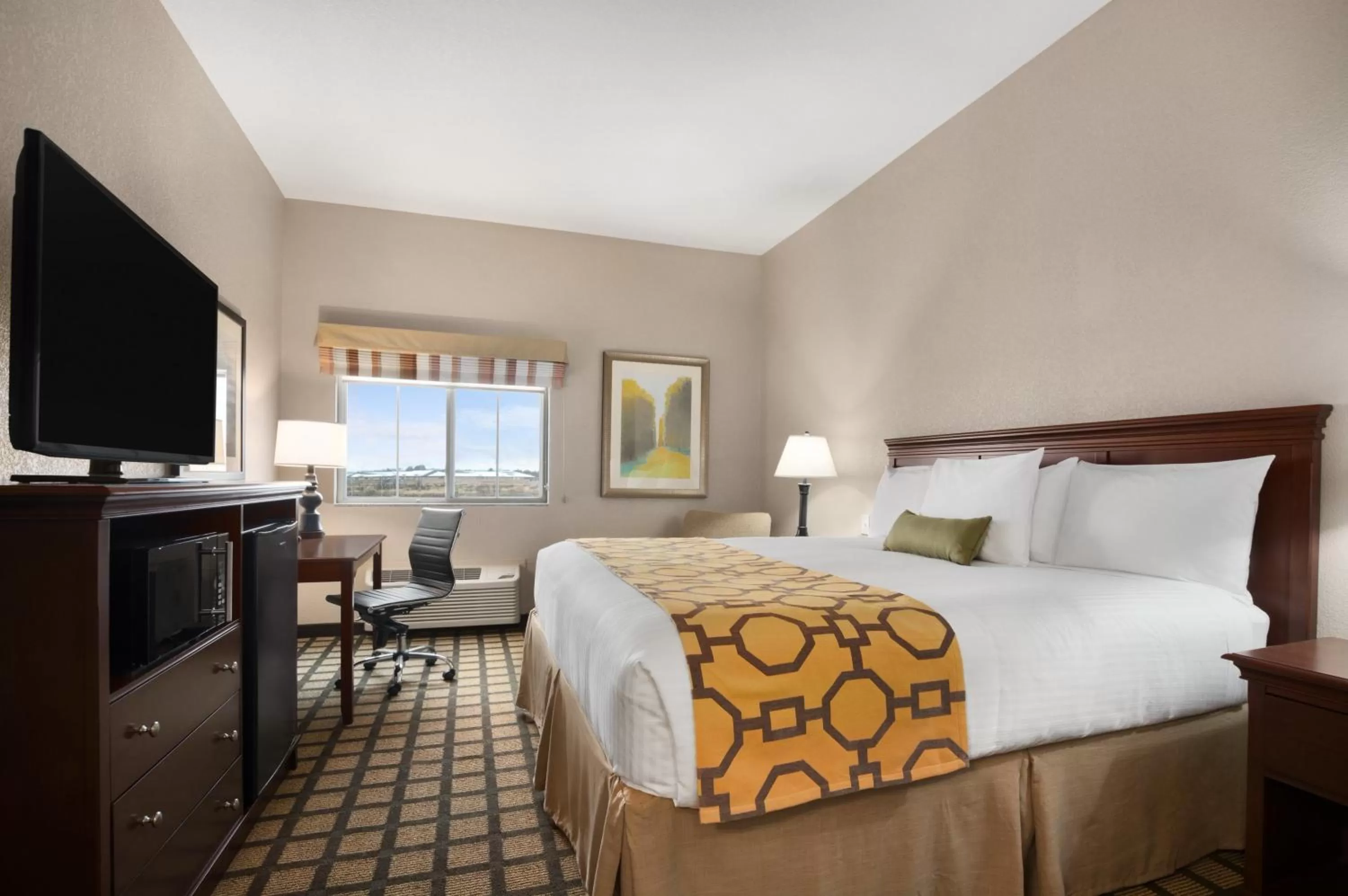 TV and multimedia, Bed in Baymont Inn & Suites by Wyndham Odessa