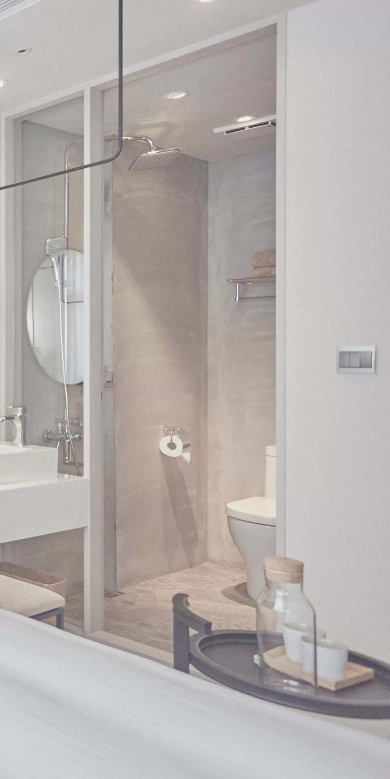 Shower in The Door Inn