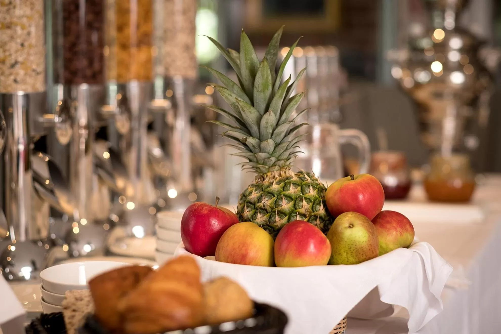 Buffet breakfast in Kleinhuis Hotel Mellingburger Schleuse