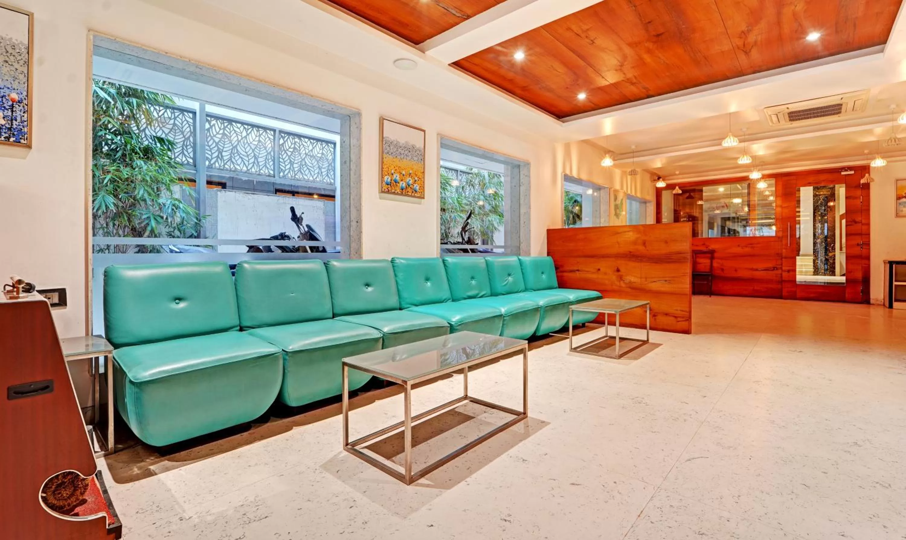 Seating area in Treebo Vinayak Inn, 600 Mts From Coimbatore Railway Station