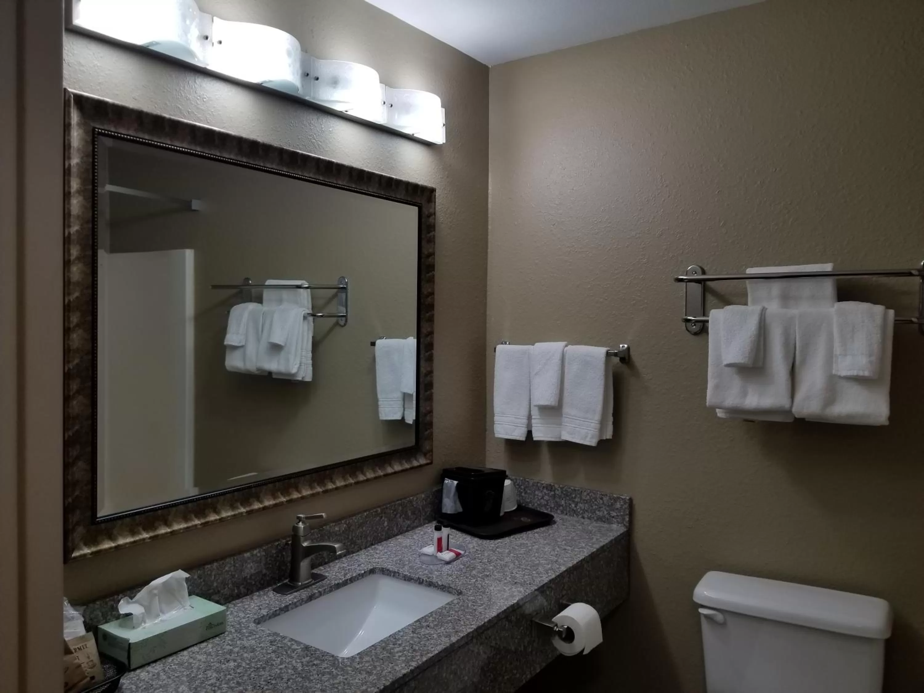 Super 8 by Wyndham Bellefontaine