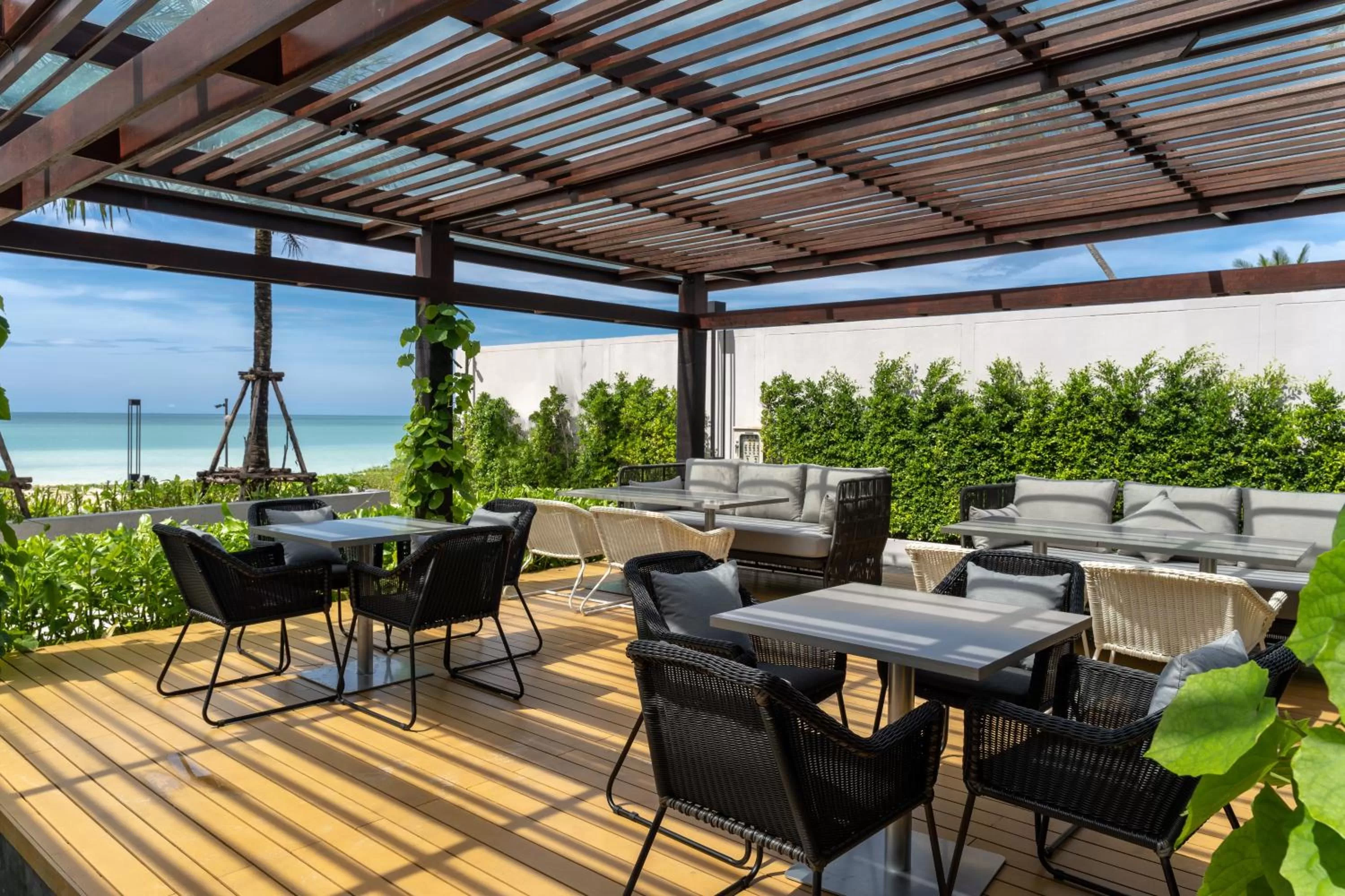 Restaurant/places to eat in Grand Mercure Khao Lak Bangsak