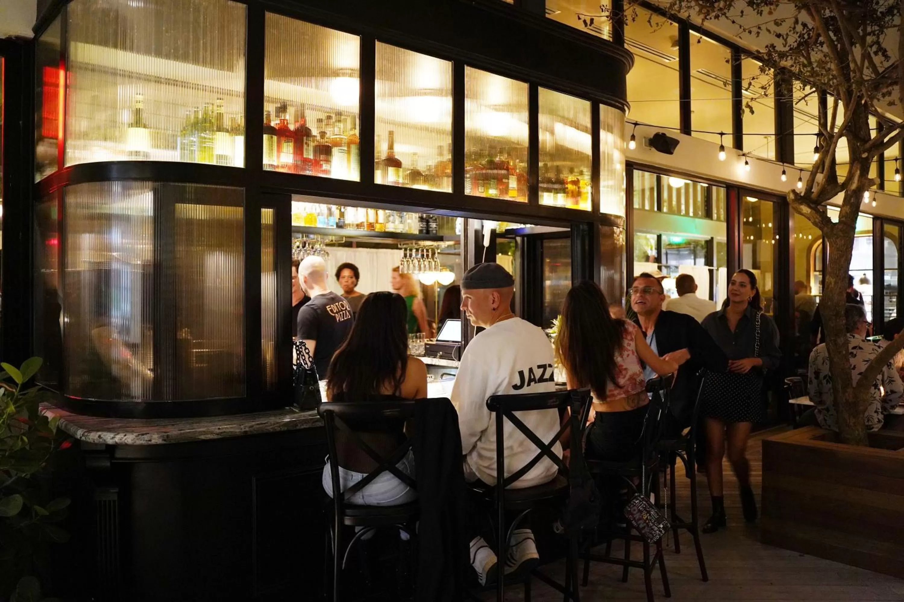 Restaurant/places to eat in Urbanica Fifth