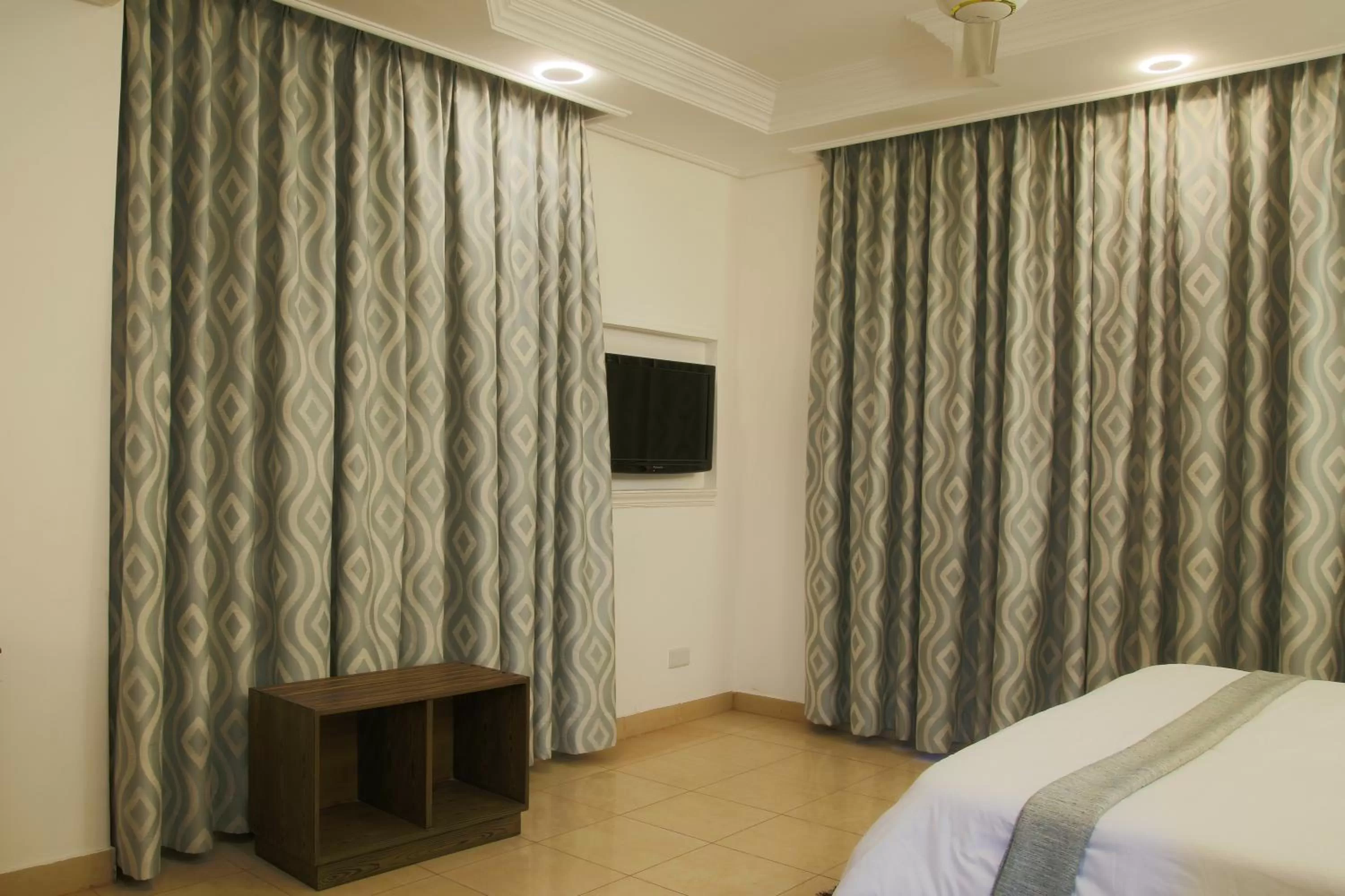 Bed in Sleep Inn Hotel - City Centre