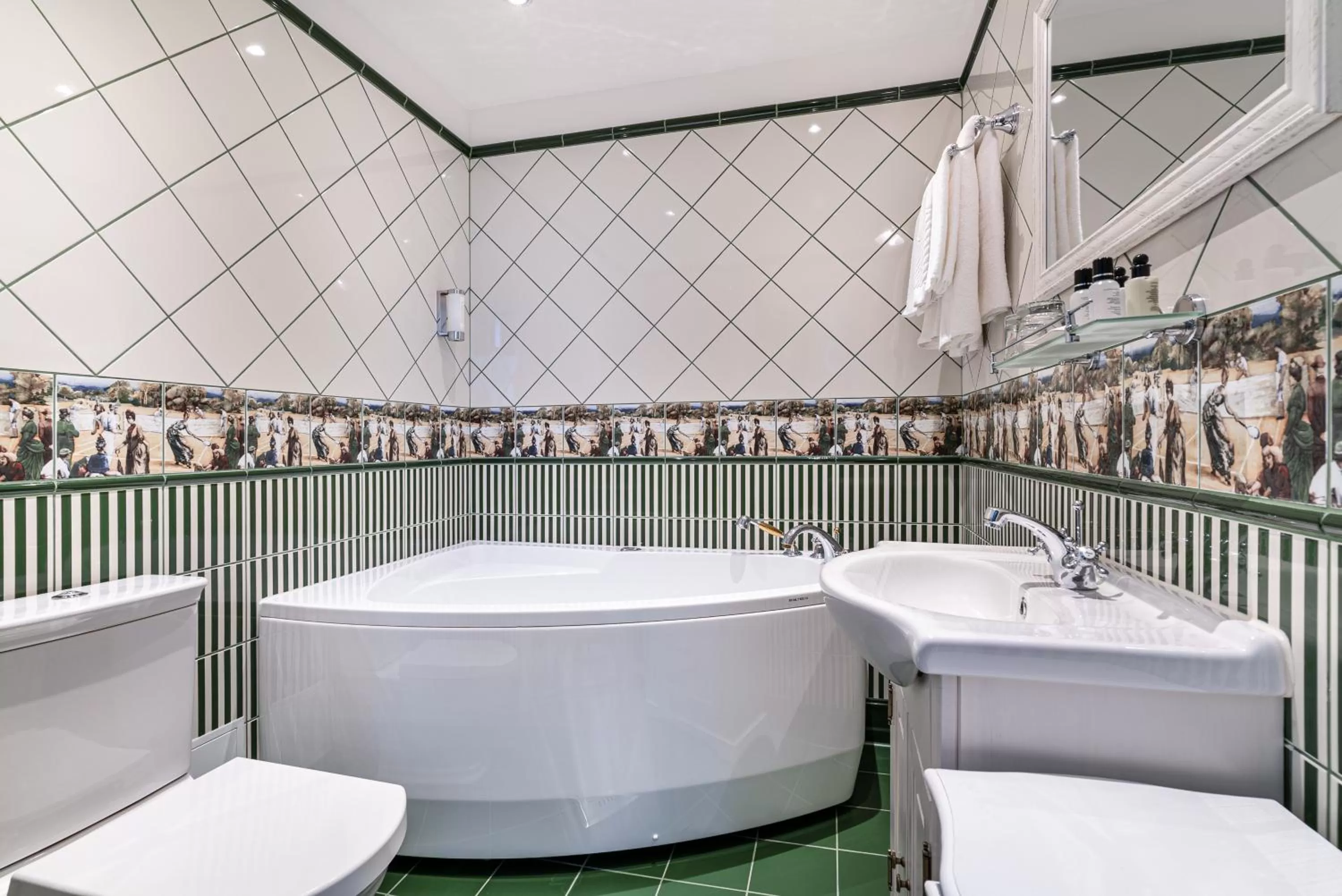 Toilet in Padise Manor