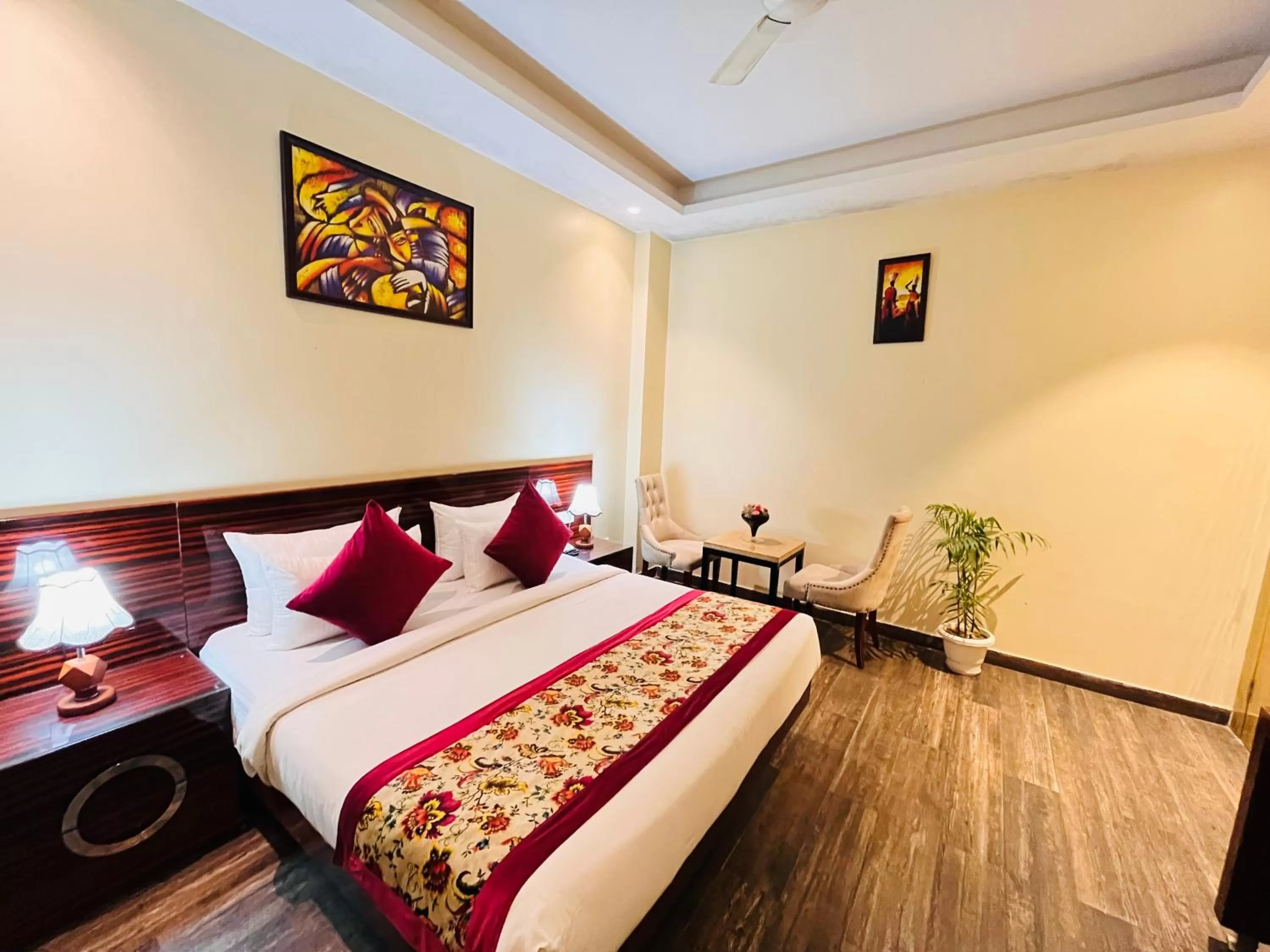 Bed in Hotel Banz near Delhi Airport