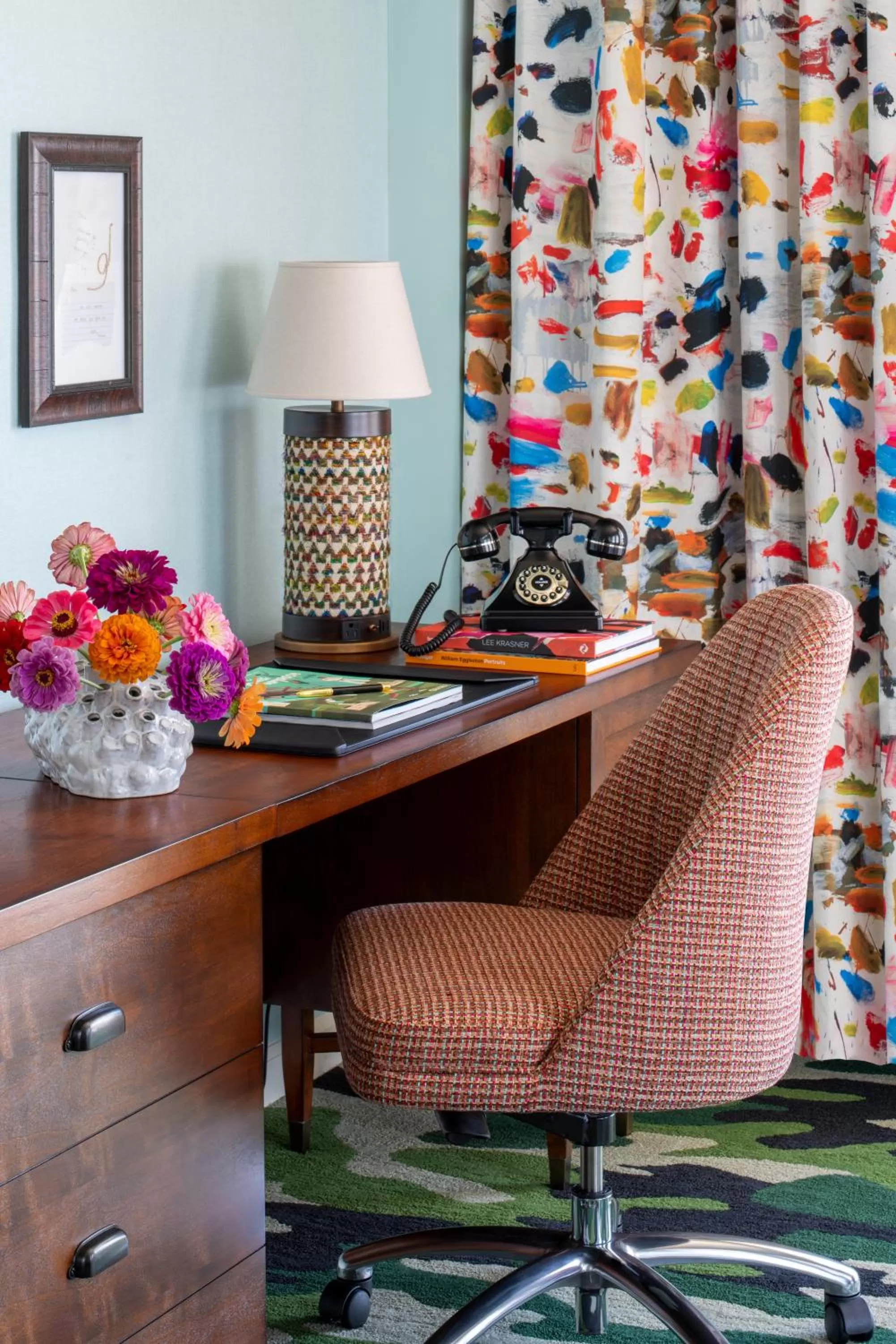 Seating area in Graduate by Hilton Fayetteville, AR