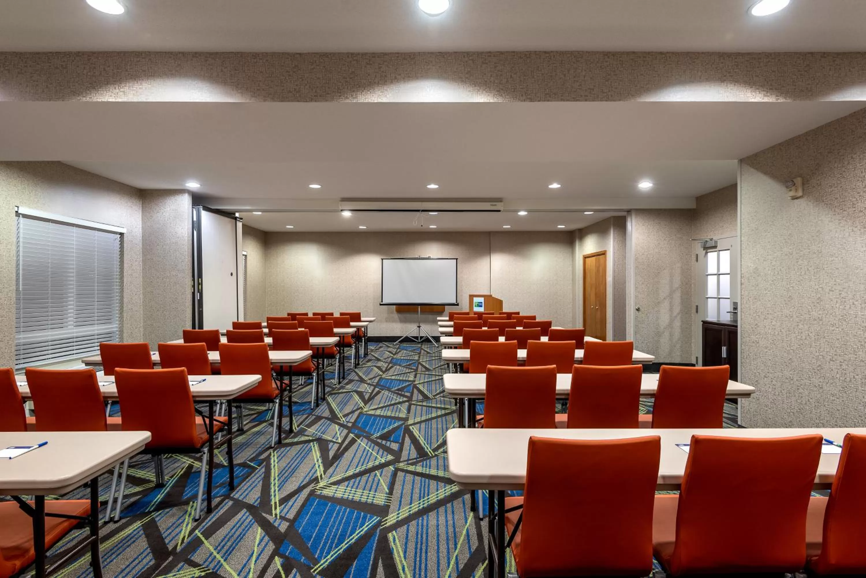 Meeting/conference room in Holiday Inn Express Daphne-Spanish Fort by IHG