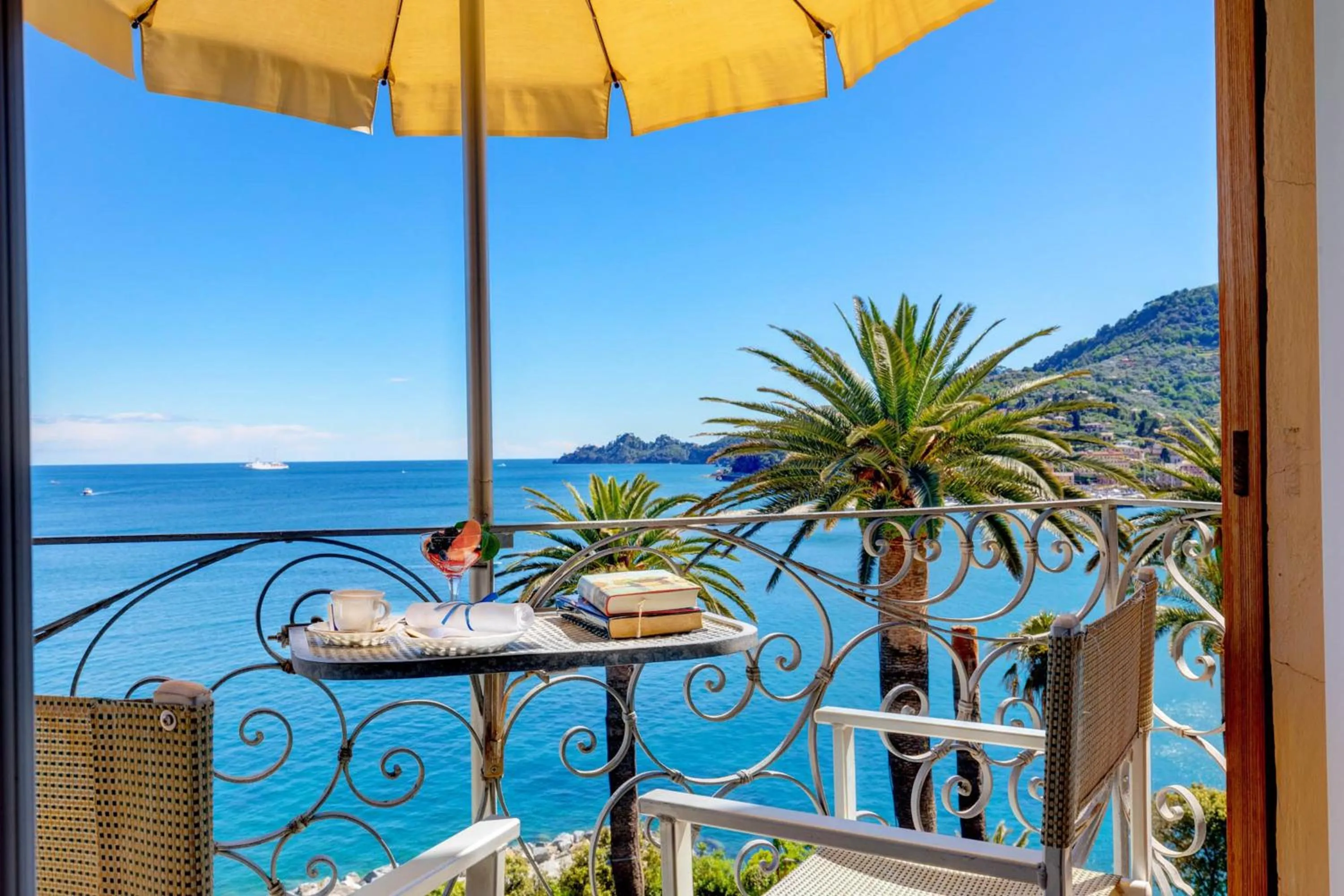 Balcony/Terrace in Hotel Continental
