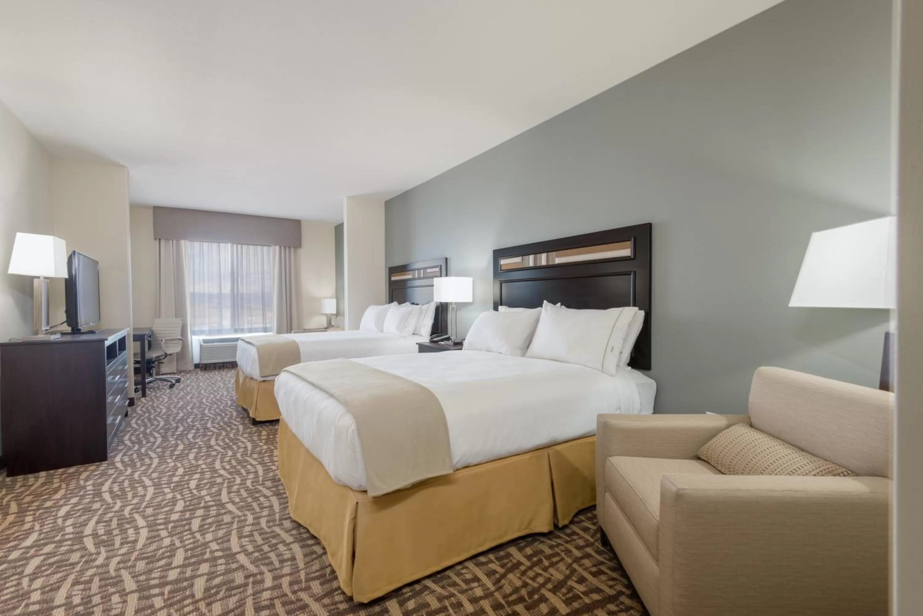 Photo of the whole room, Bed in Holiday Inn Express & Suites Denver South - Castle Rock by IHG