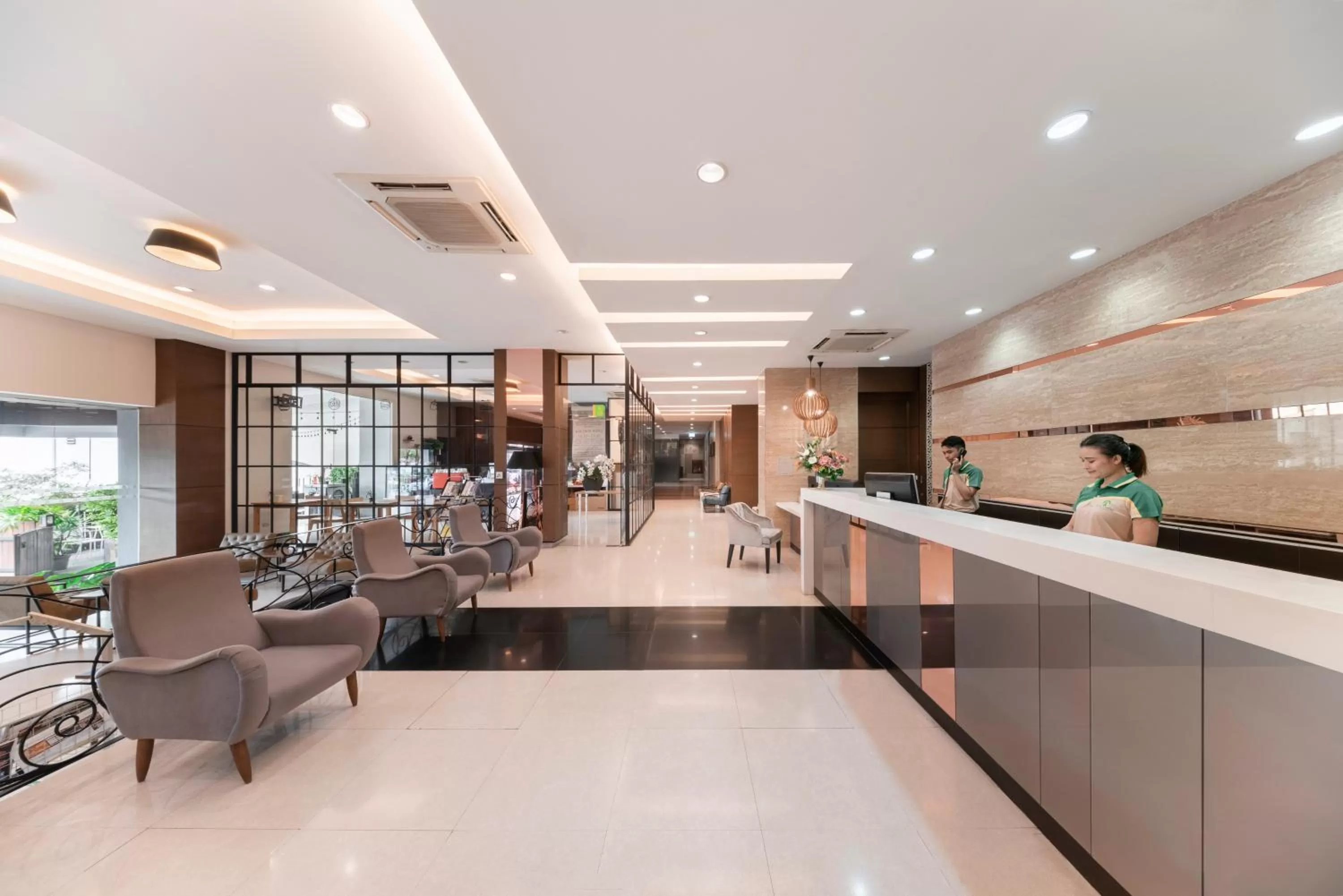 Lobby or reception in At 115 Hotel By Rompo