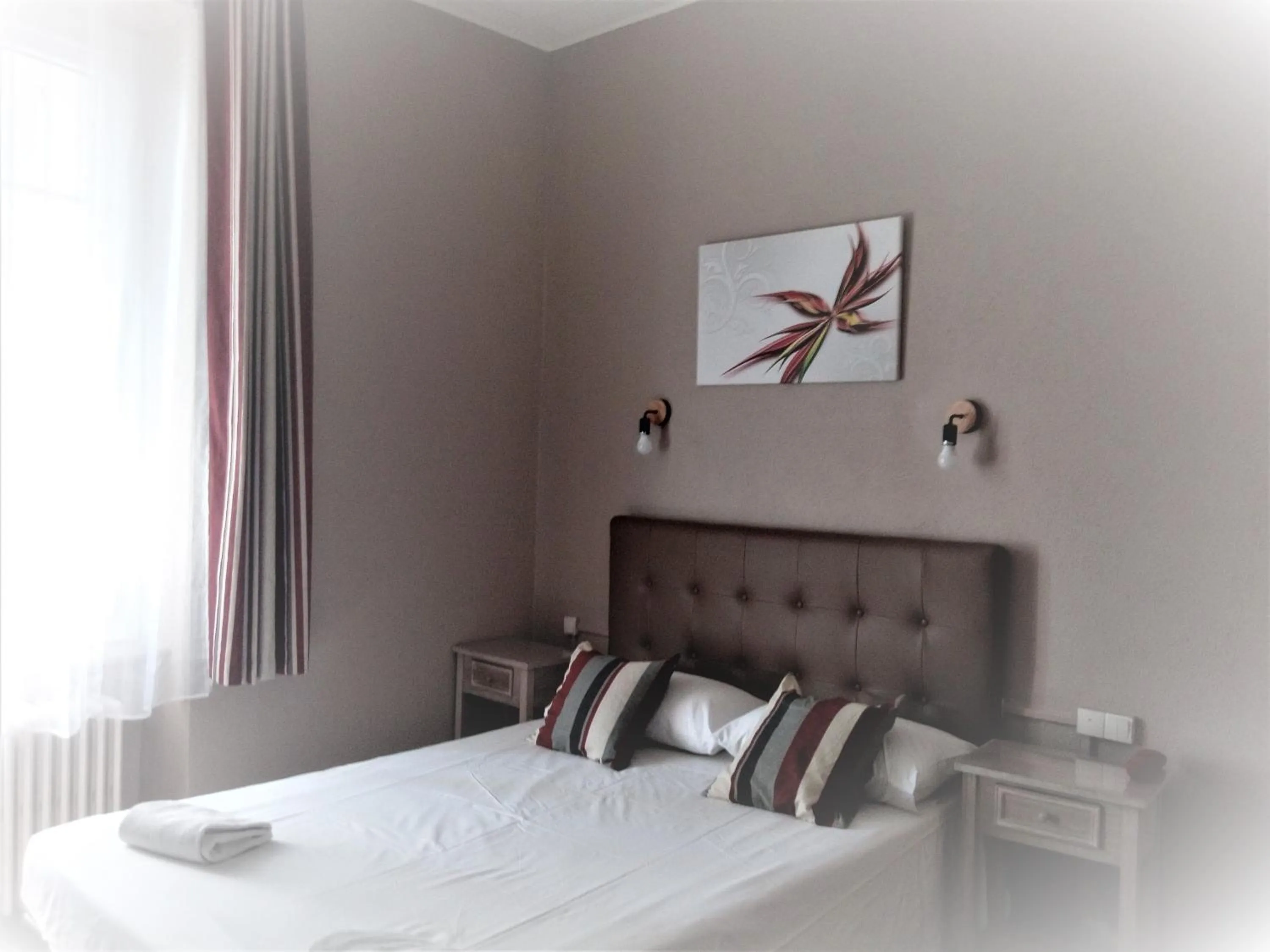 Bed in Hotel Astoria