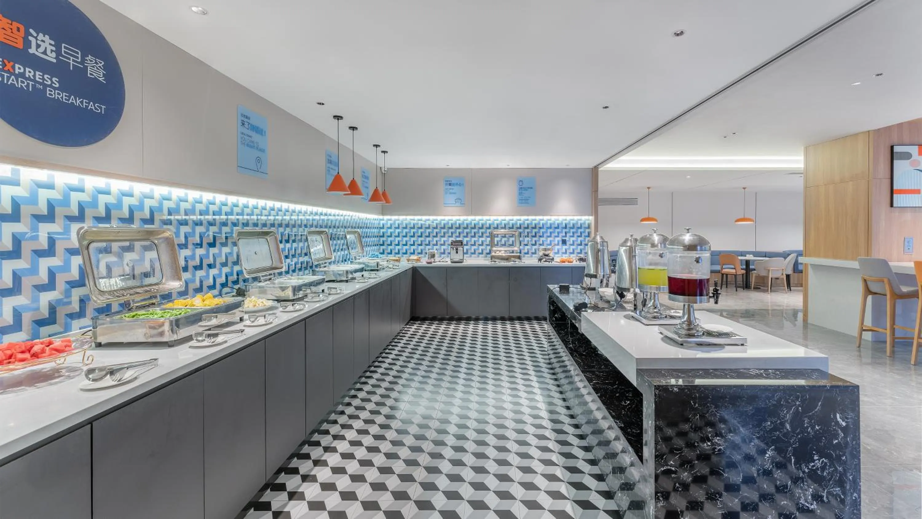 Buffet breakfast in Holiday Inn Express Kunming Panlong by IHG