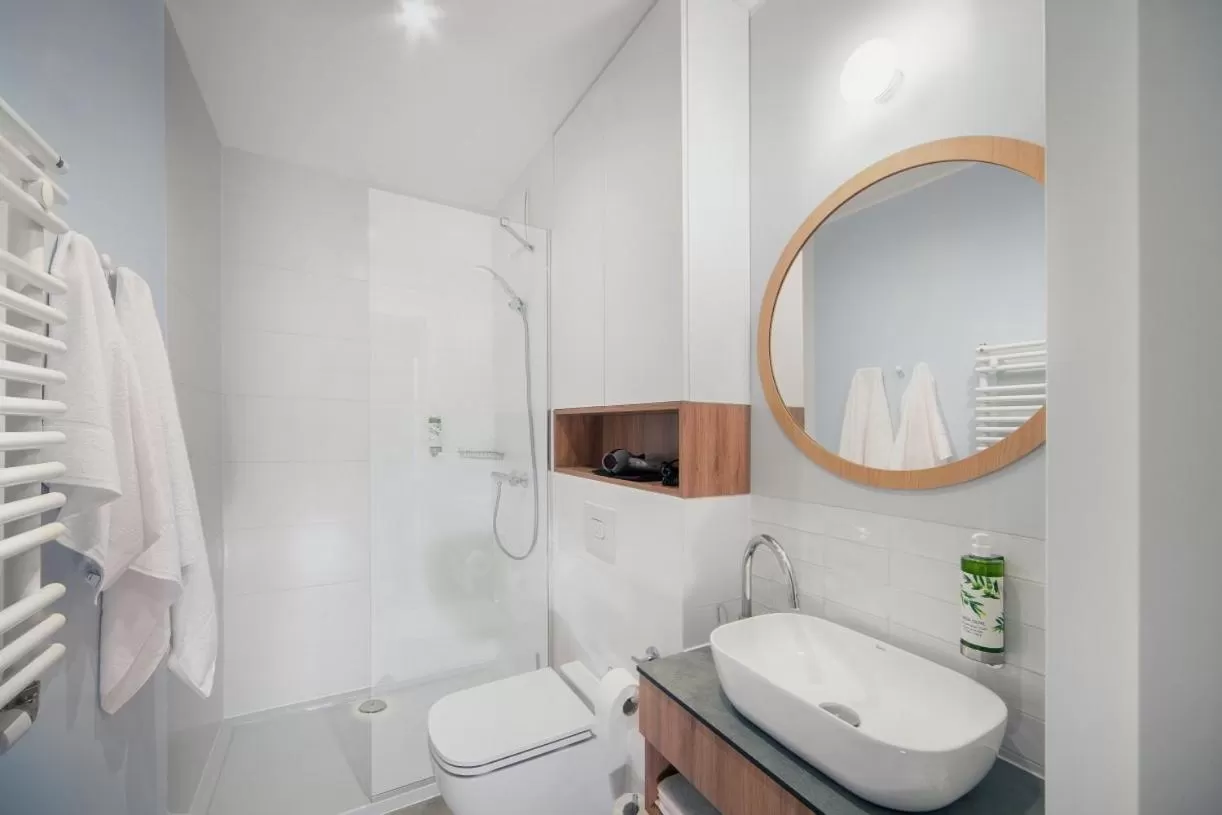 Shower in Suntago Village - Oficjalny nocleg Suntago