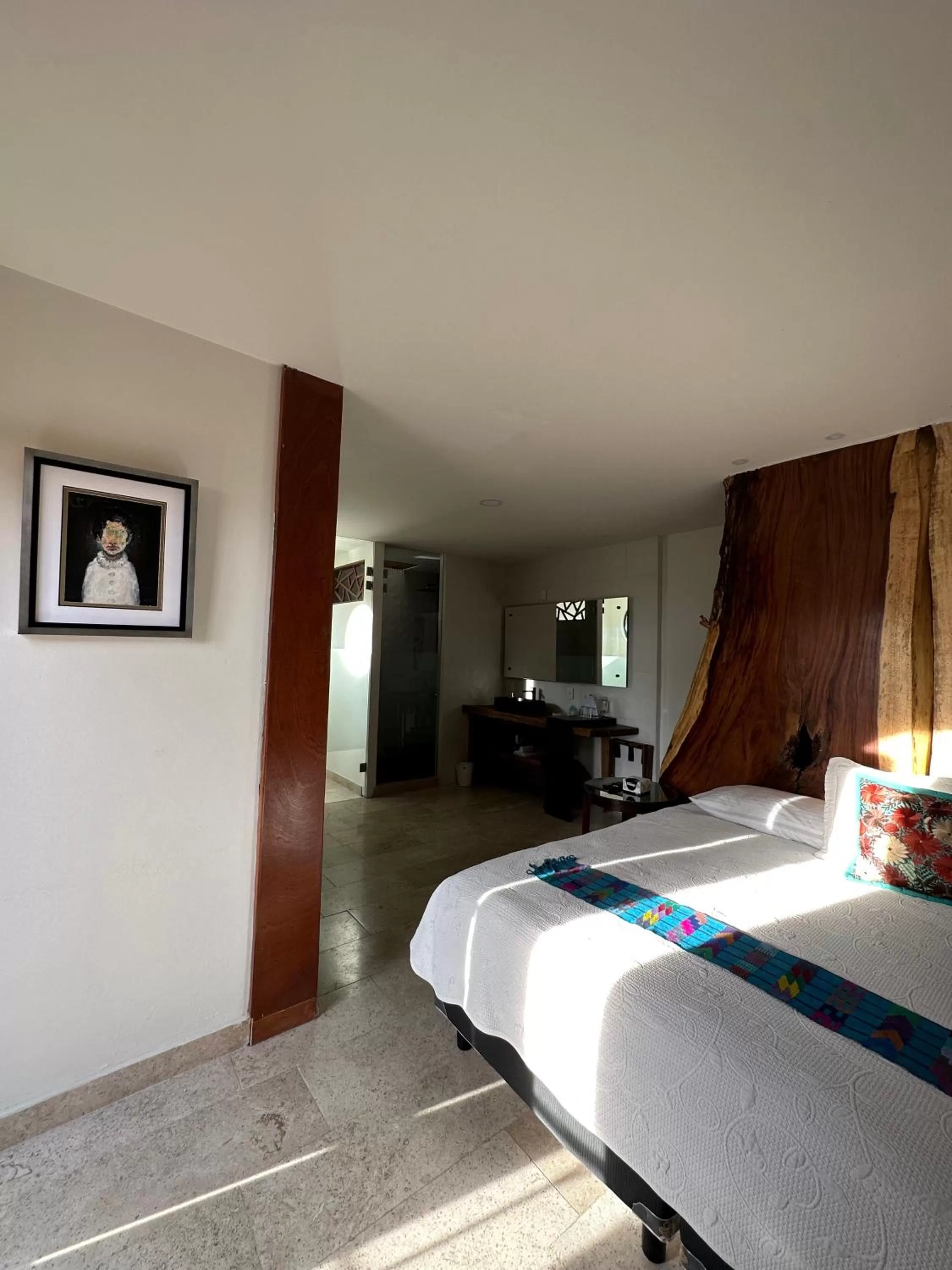 Bed in Hotel Lindo Ajijic Bed & Breakfast