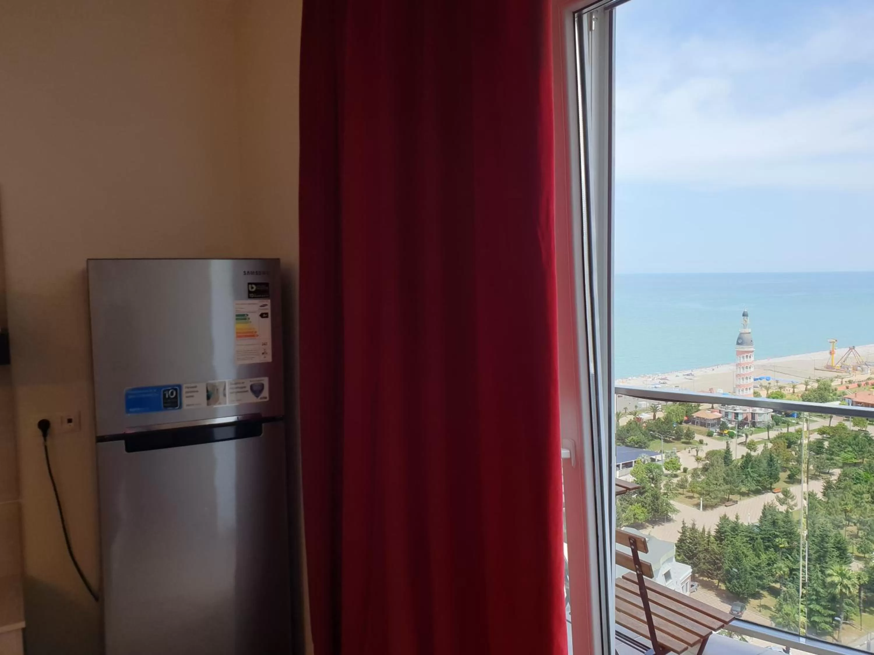 View (from property/room), Kitchen/Kitchenette in Aparthotel Holiday Lux Batumi