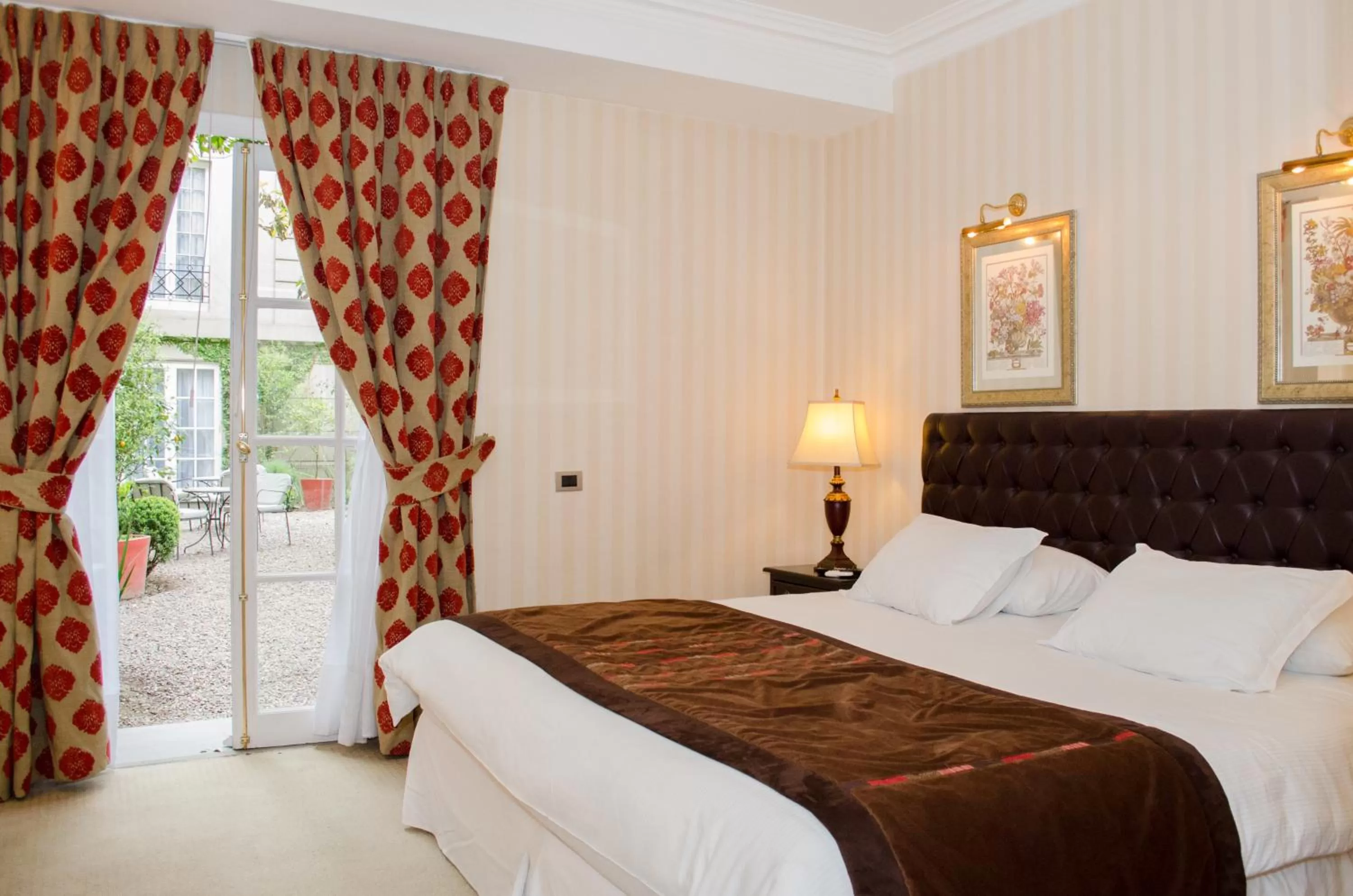 Bed in Hotel Boutique Le Reve