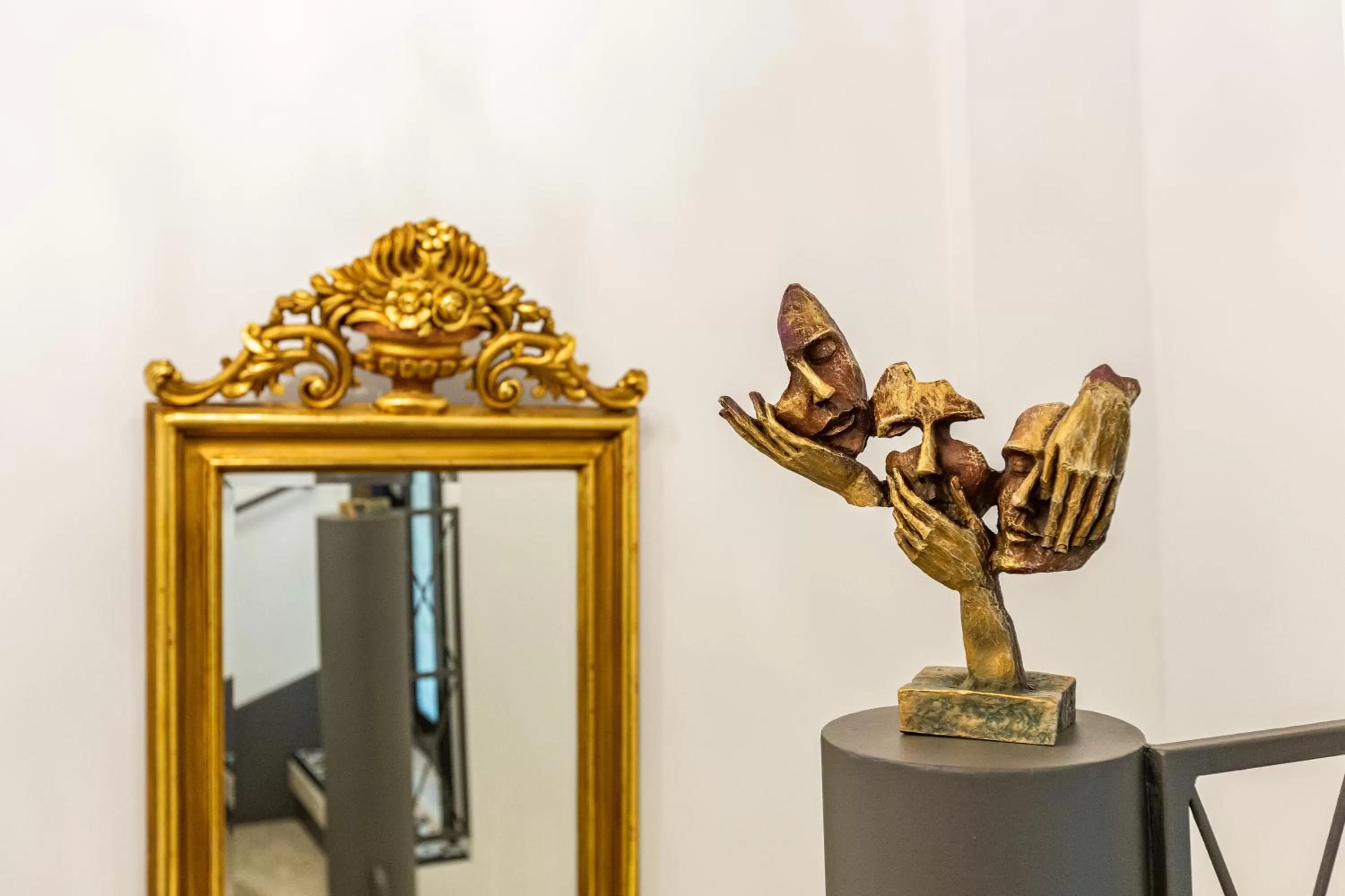 Decorative detail in Villa Pera Suite Hotel