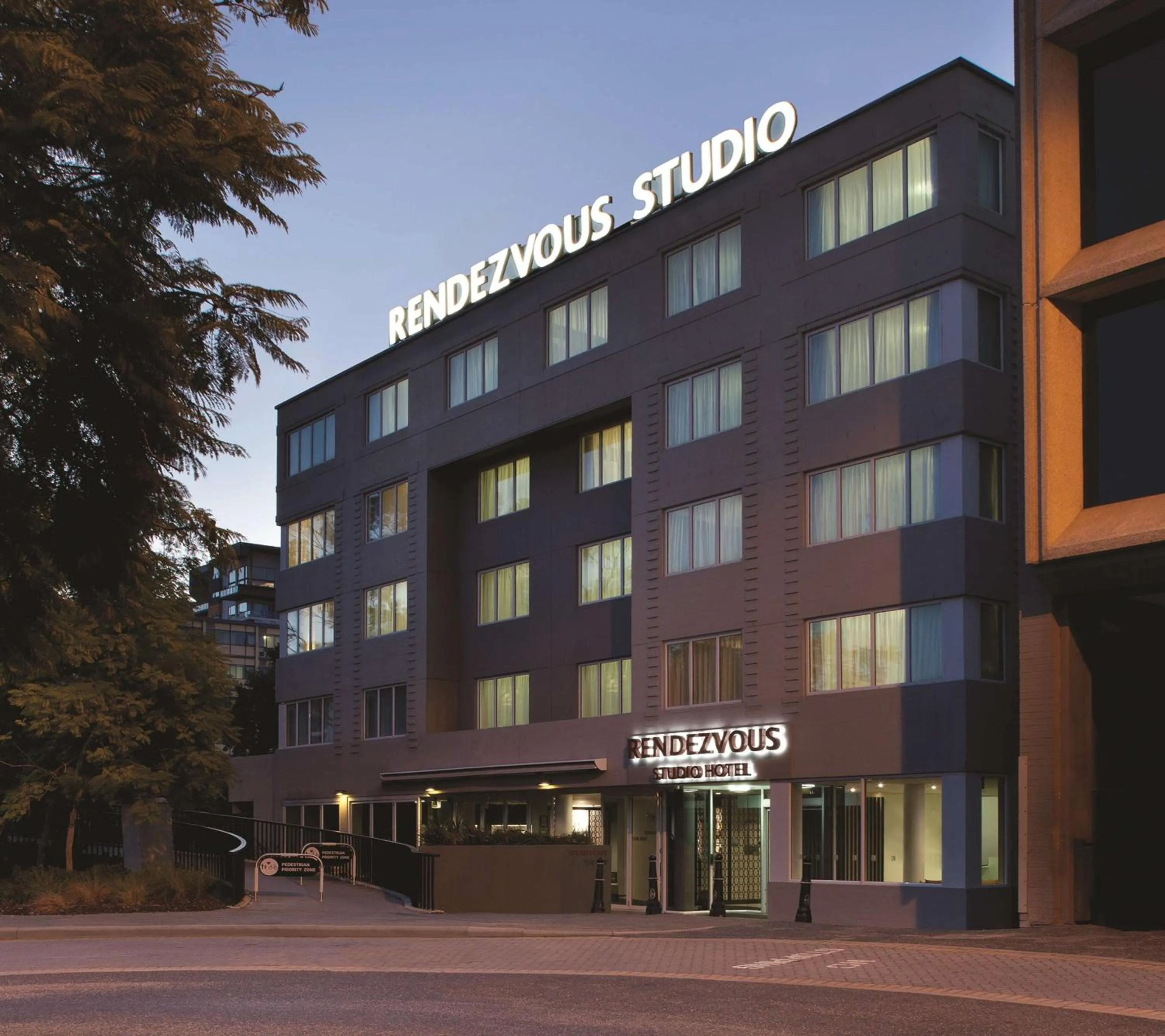 Property building in Rendezvous Hotel Perth Central
