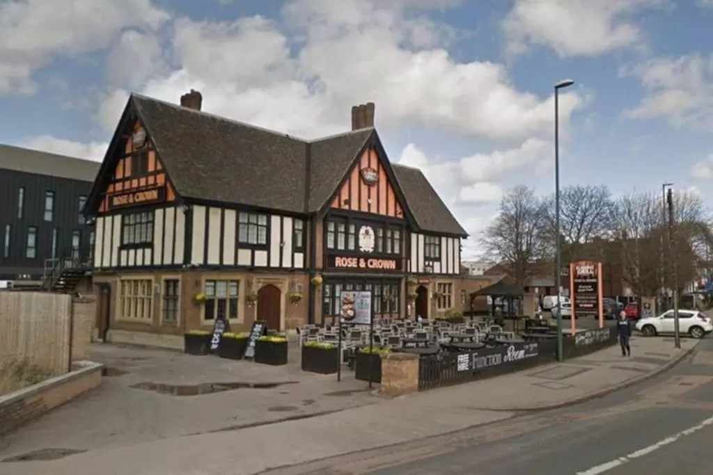 City view in Newly refurbished studio, great location 8 studios