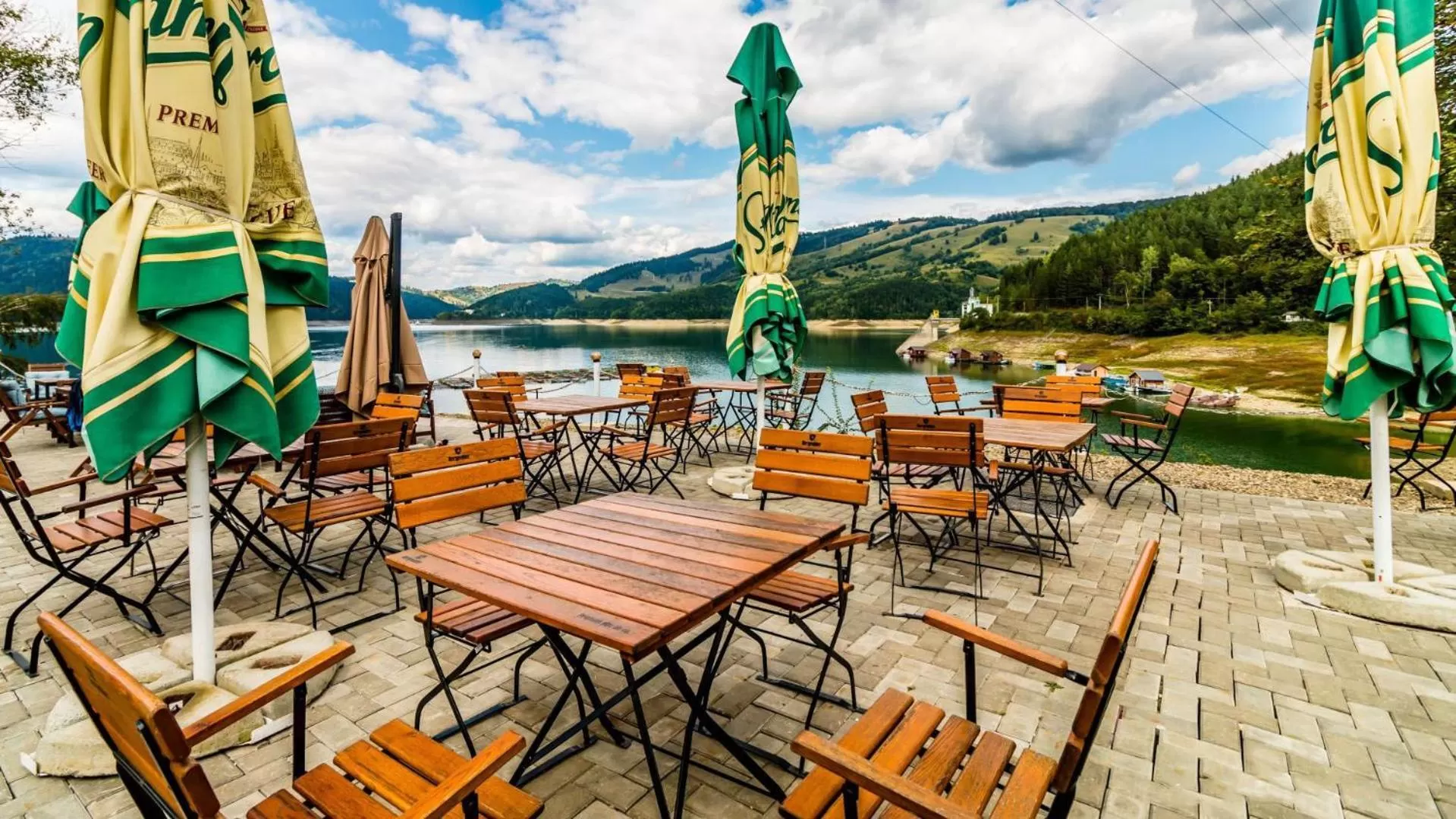 Restaurant/places to eat in Complex Ancora