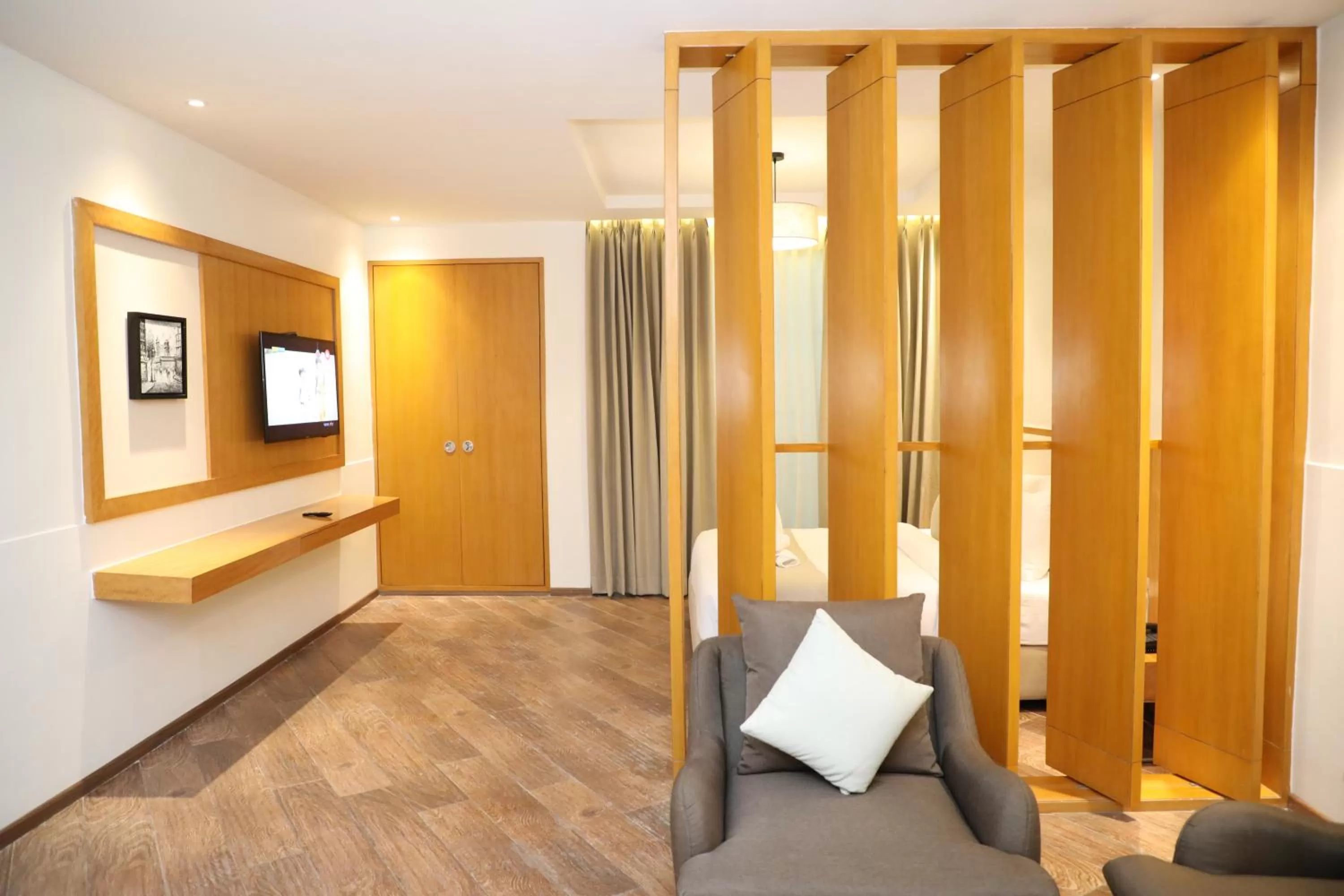 Bed in The Fern Residency, Morbi