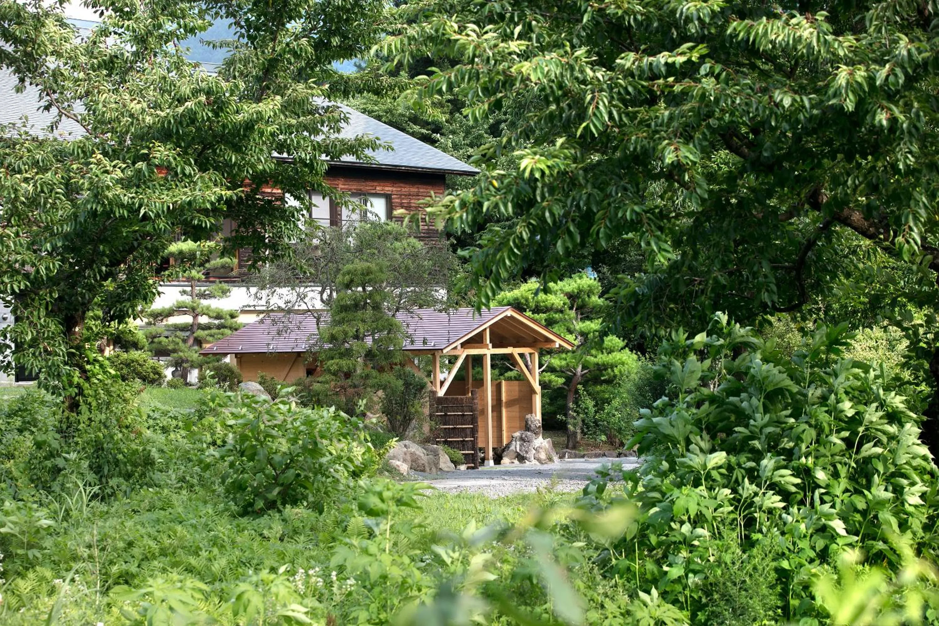 Property building in Ryokan Warabino