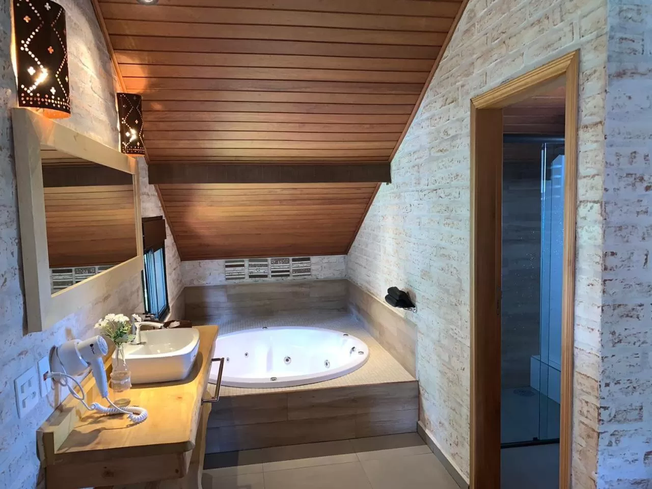 Photo of the whole room, Bed in Pousada Toca Da Coruja