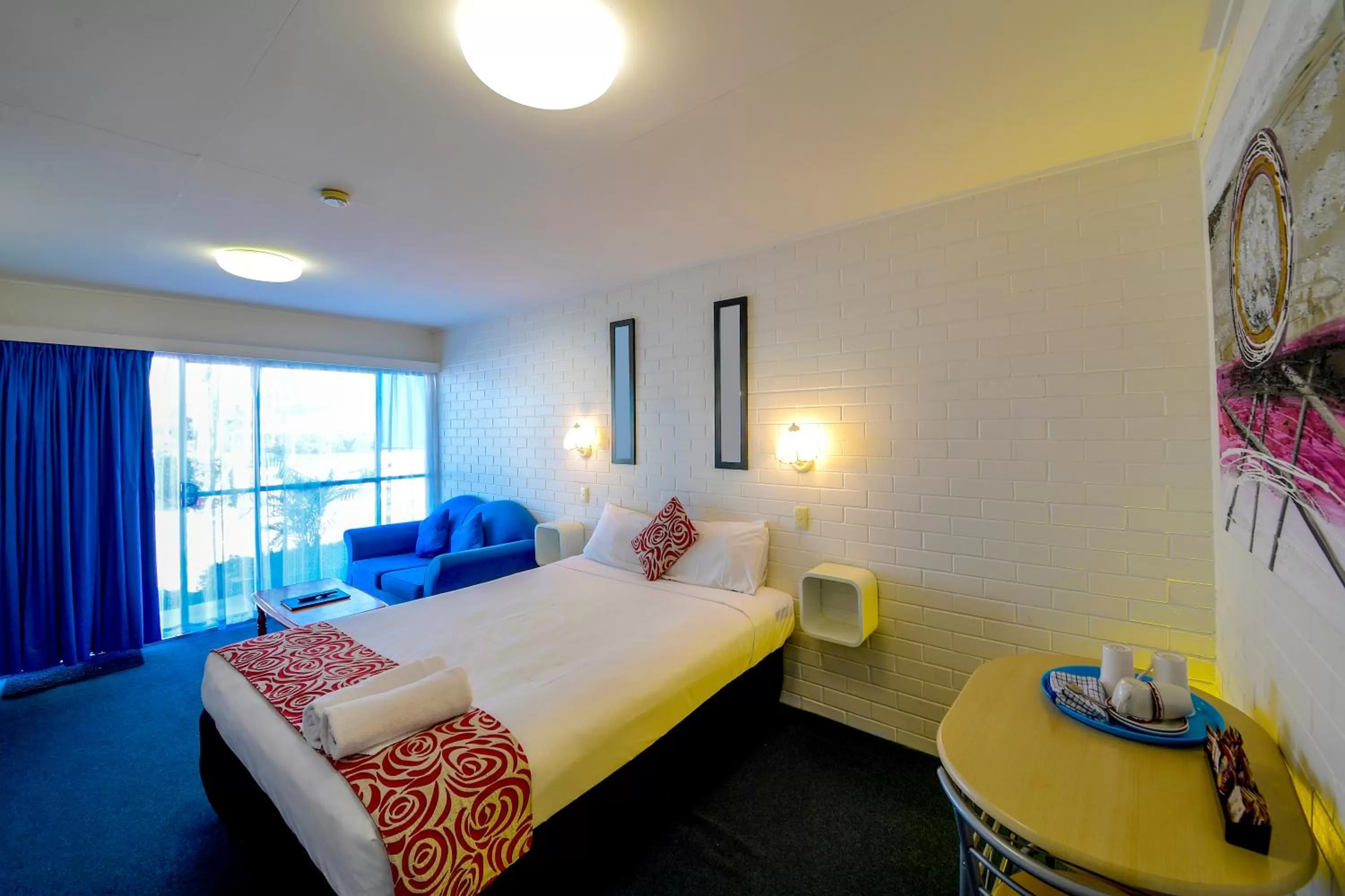 Bed in Aspley Motor Inn