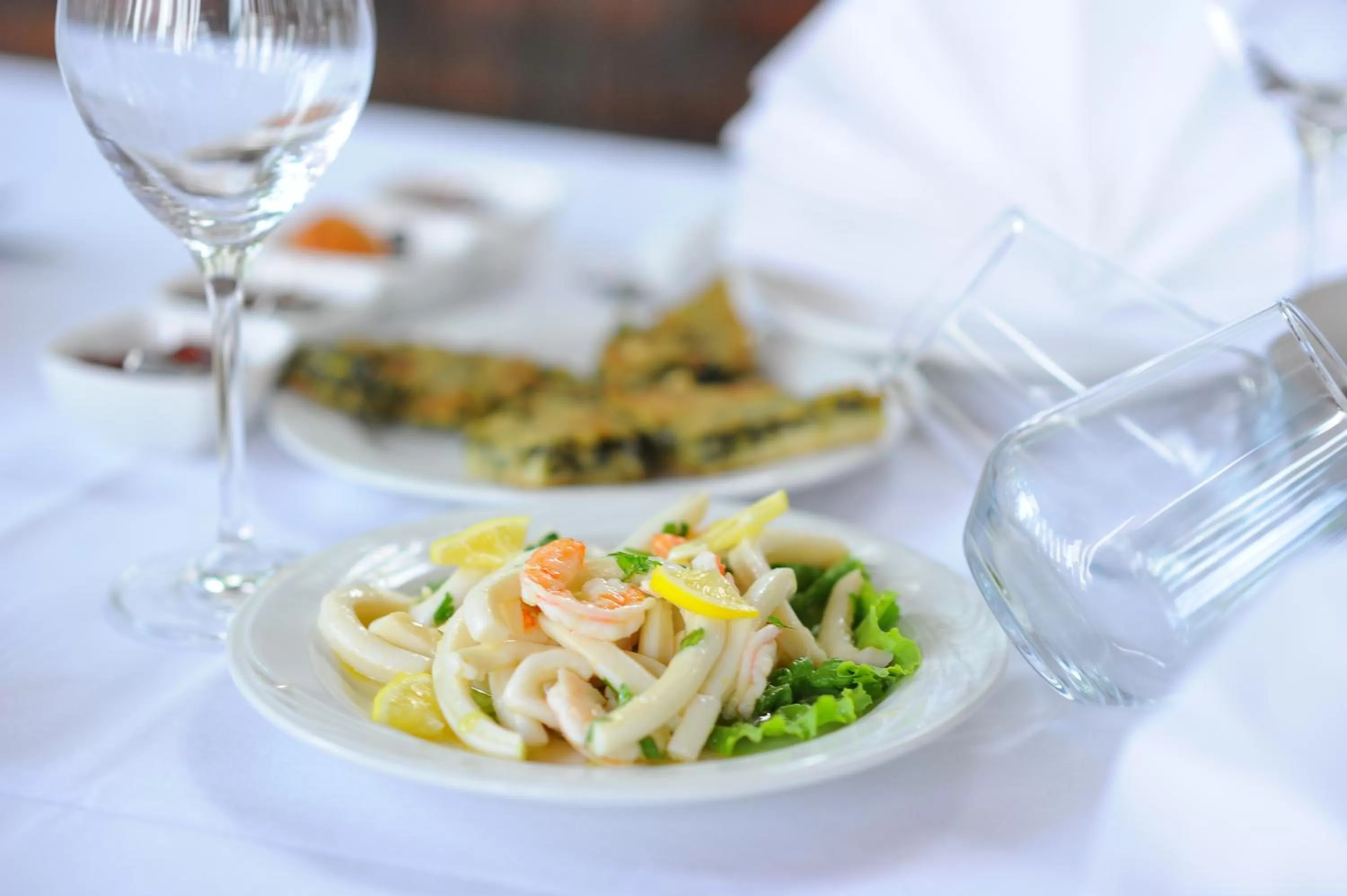 Food and drinks in "Frogs House" Hotel & Restorant Slow Food