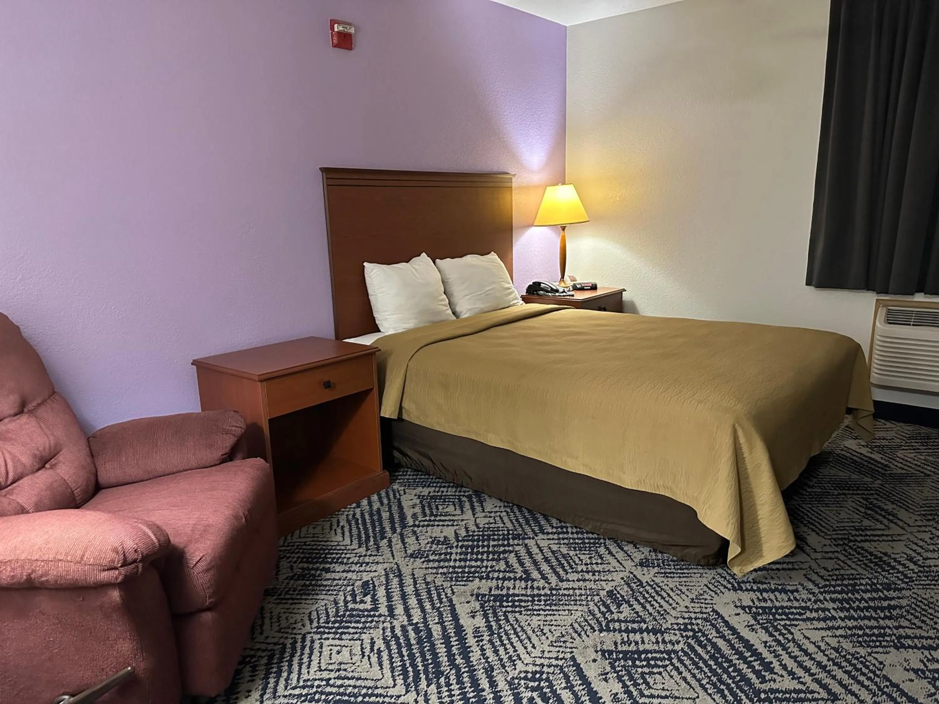 Bed in Baymont by Wyndham Omaha SW