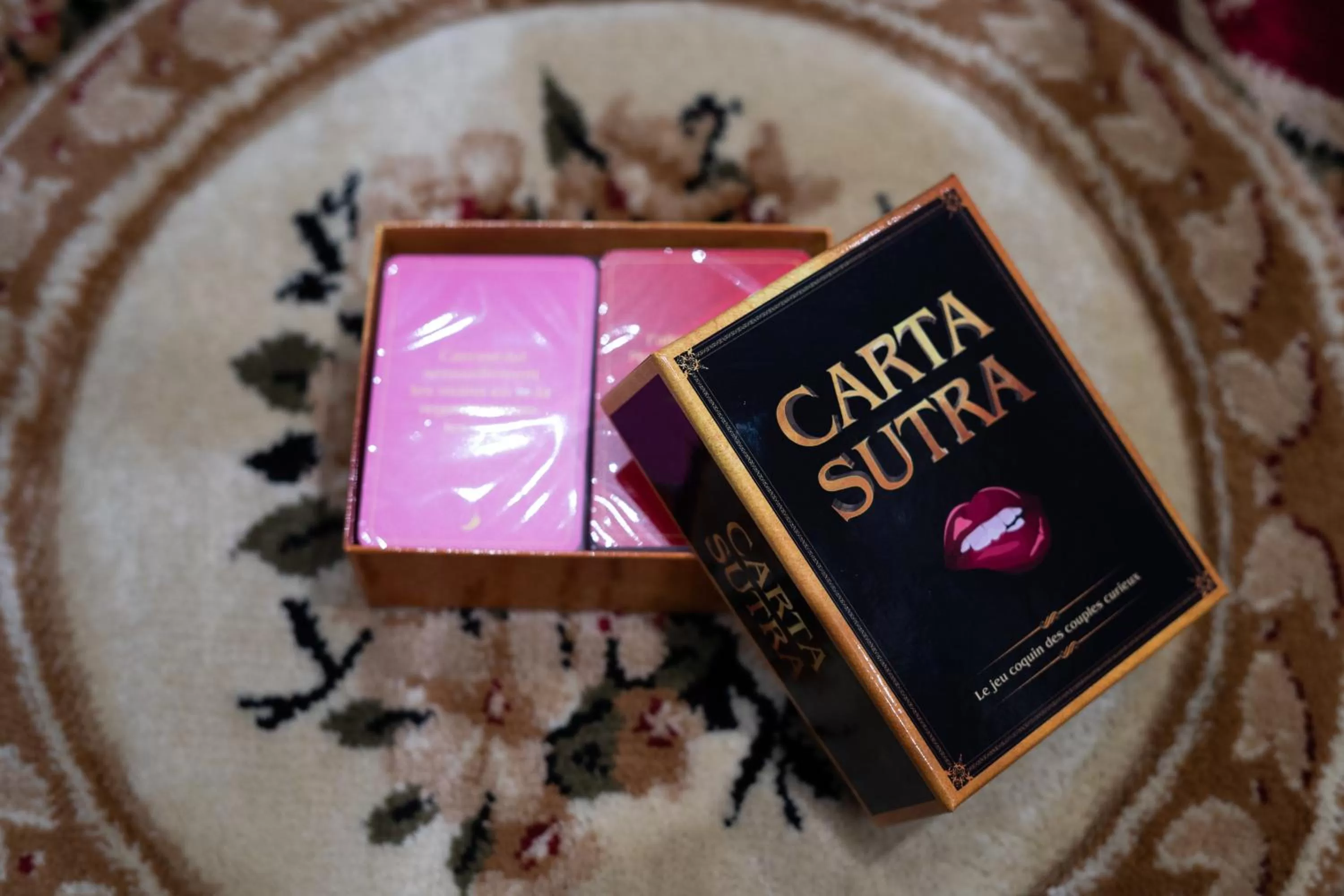 Decorative detail in Capsule Secret - Jacuzzi - Netflix & Home cinéma - Jeux de couple - Barre de pole dance