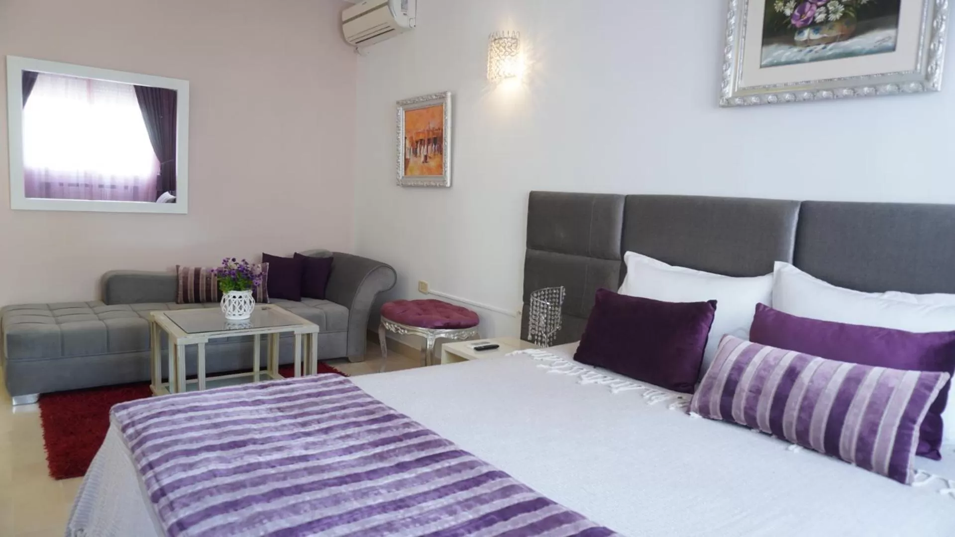 Bed in Dar Khereddine