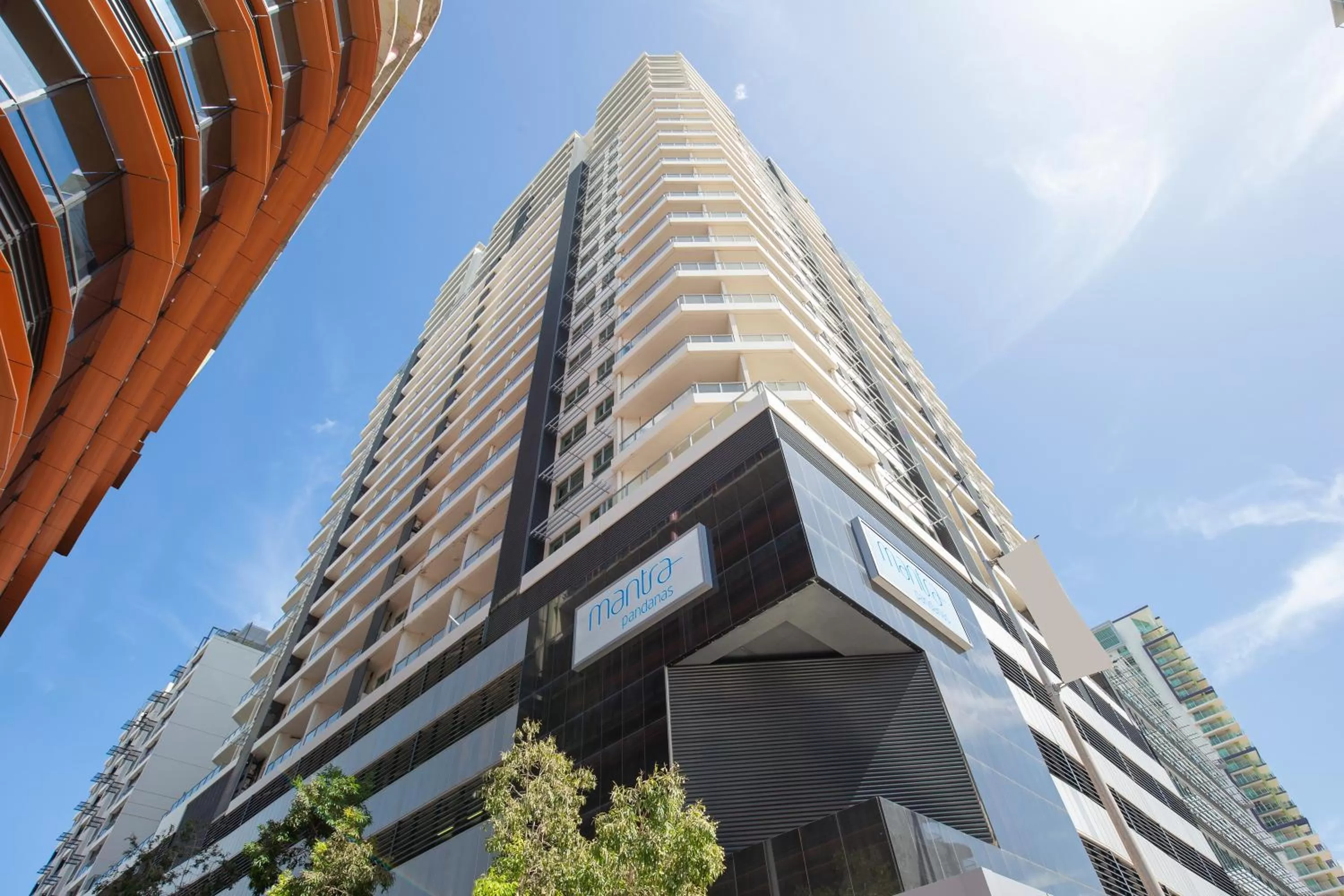 Property building in Mantra Pandanas