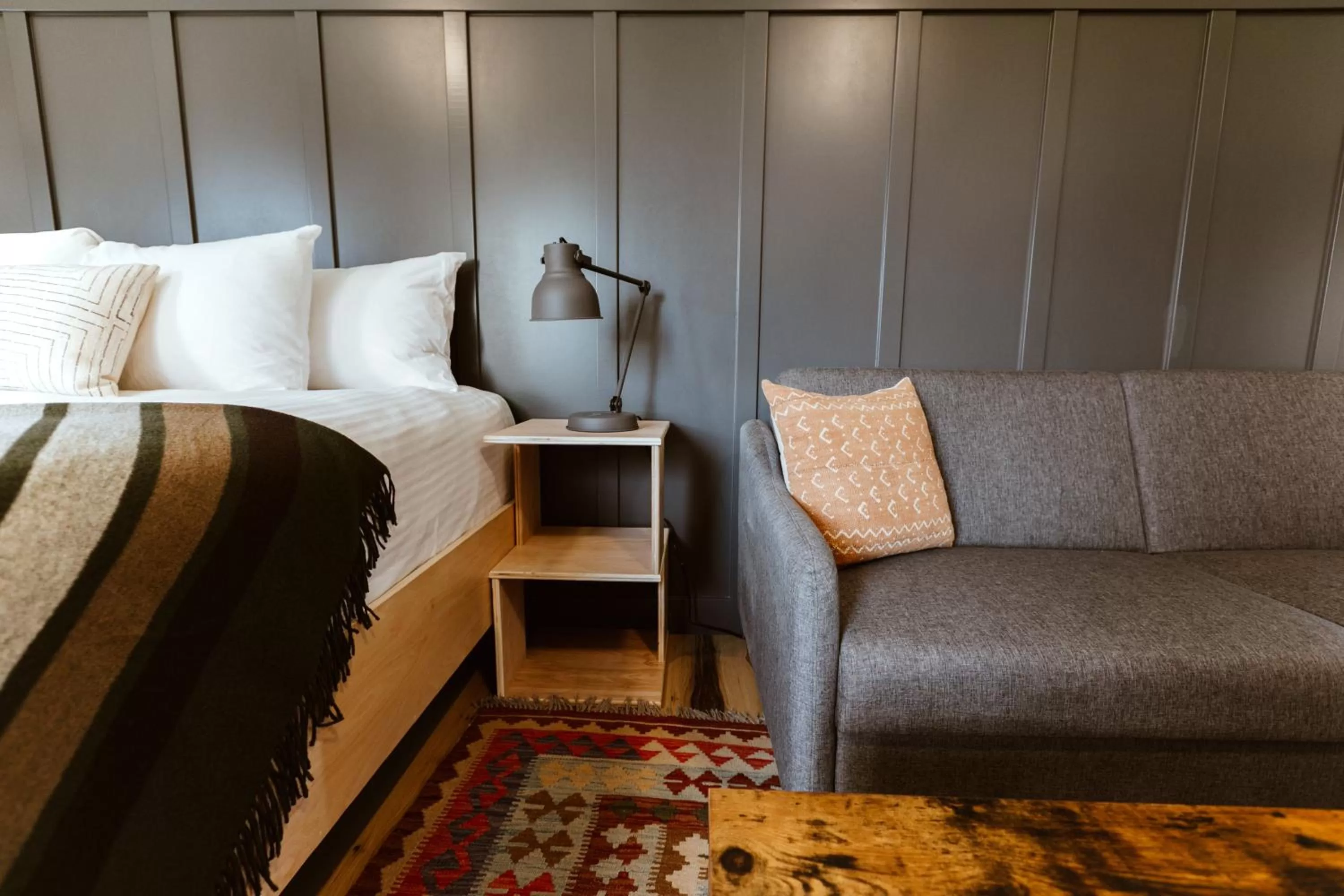 Bed in The Flying Steamshovel Inn