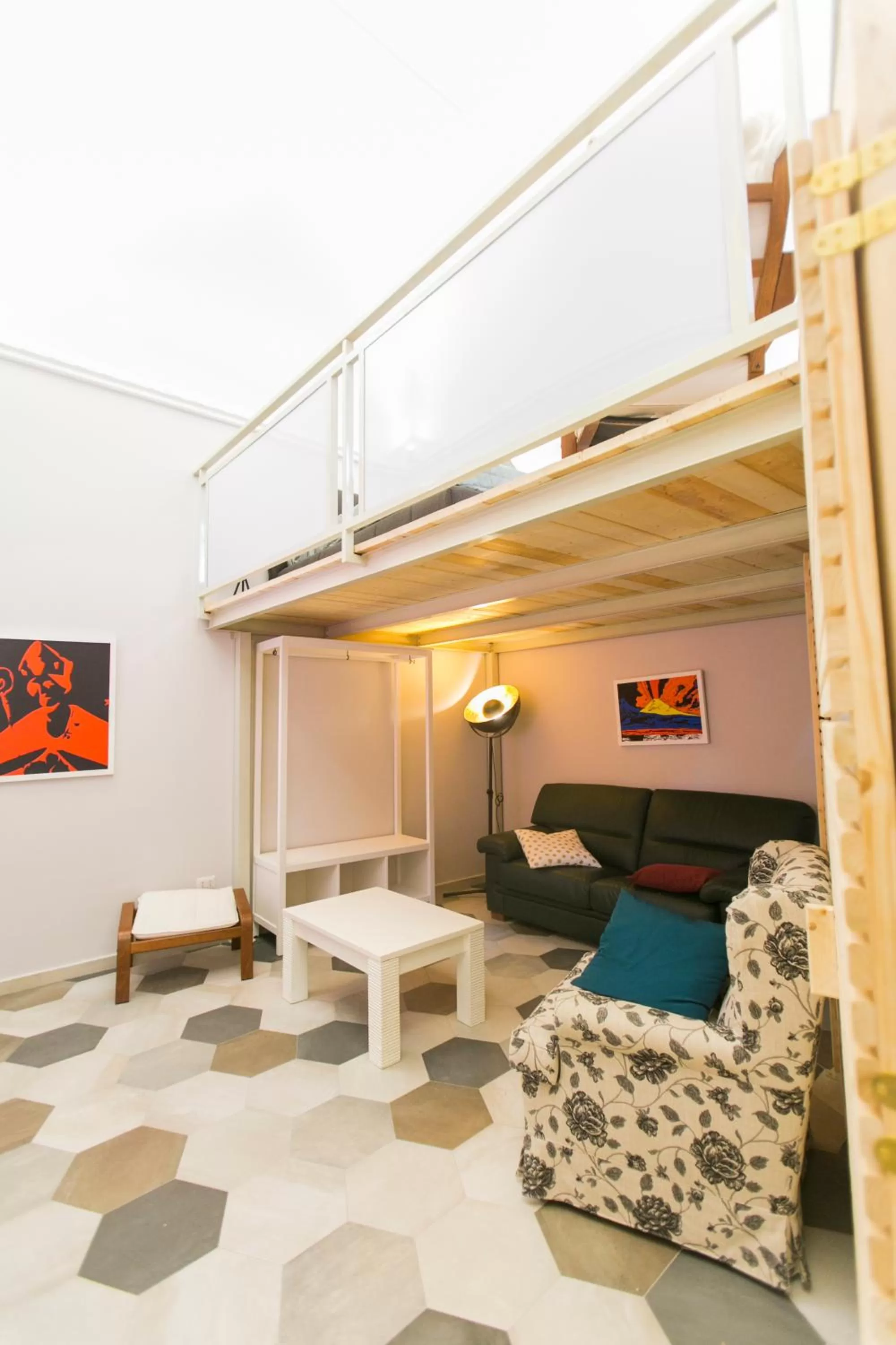 Seating area, Bed in Anticaglia/24