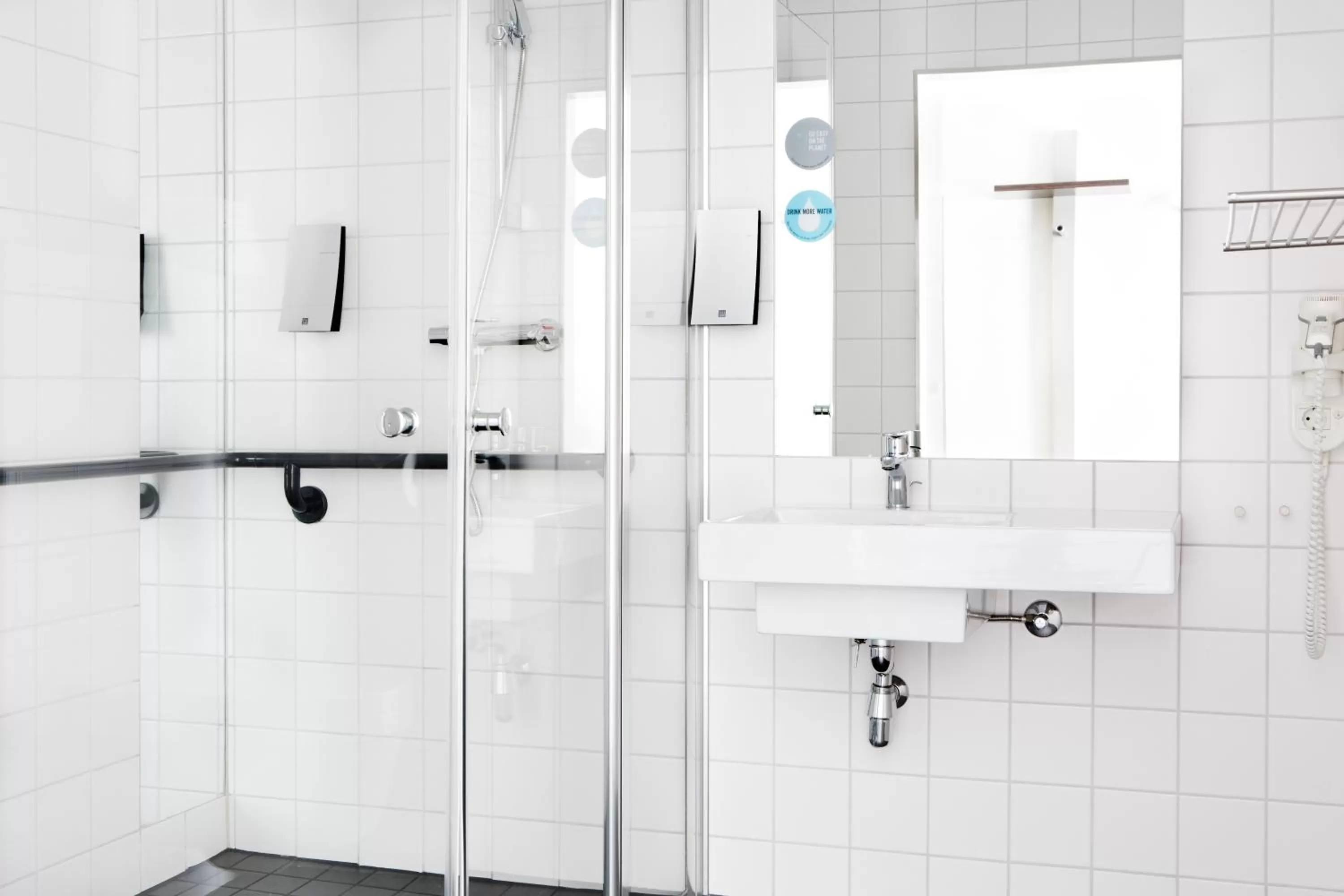 Shower in Comfort Hotel Trondheim