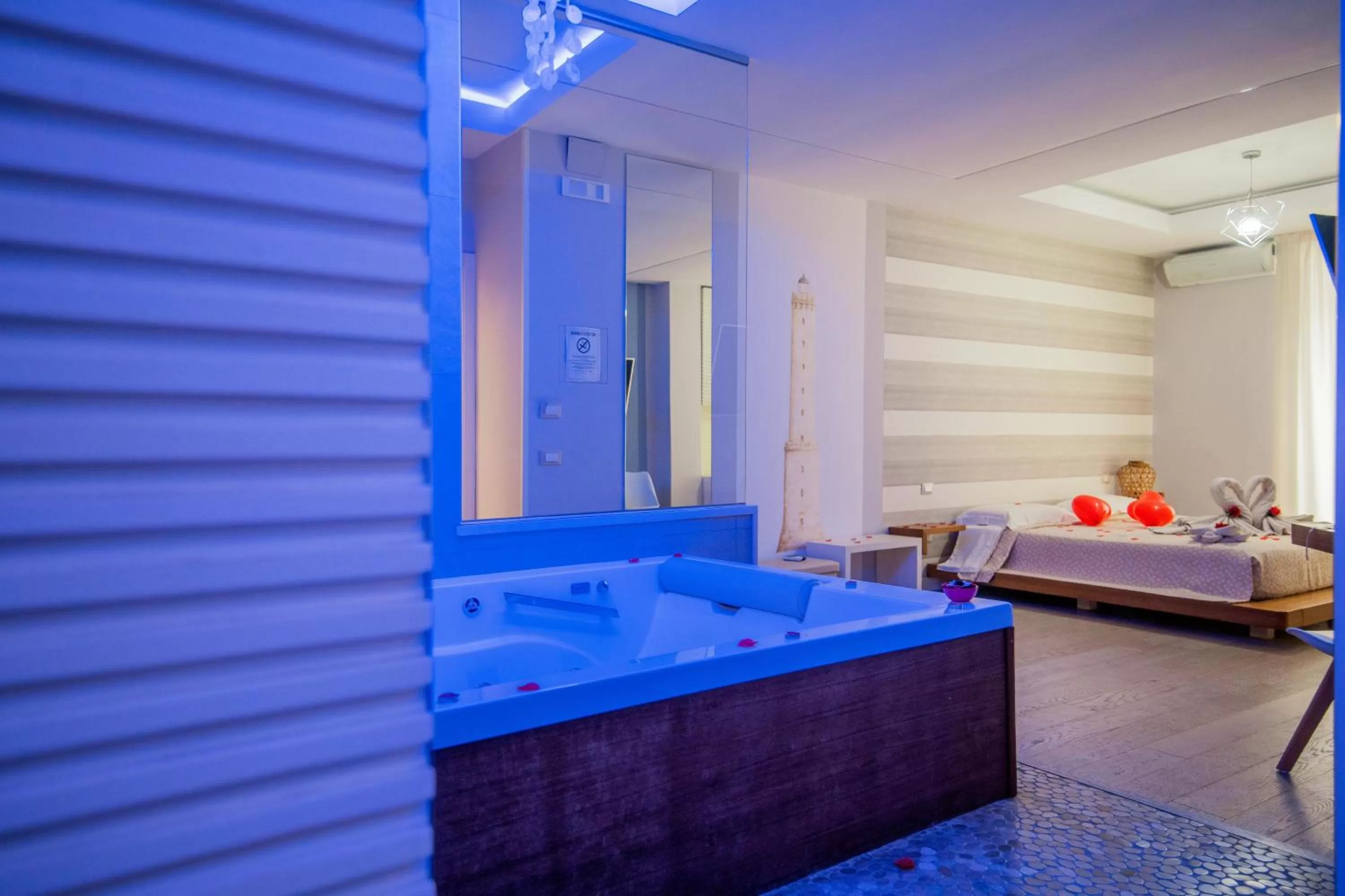 Hot Tub, Bed in Le suite del nostromo