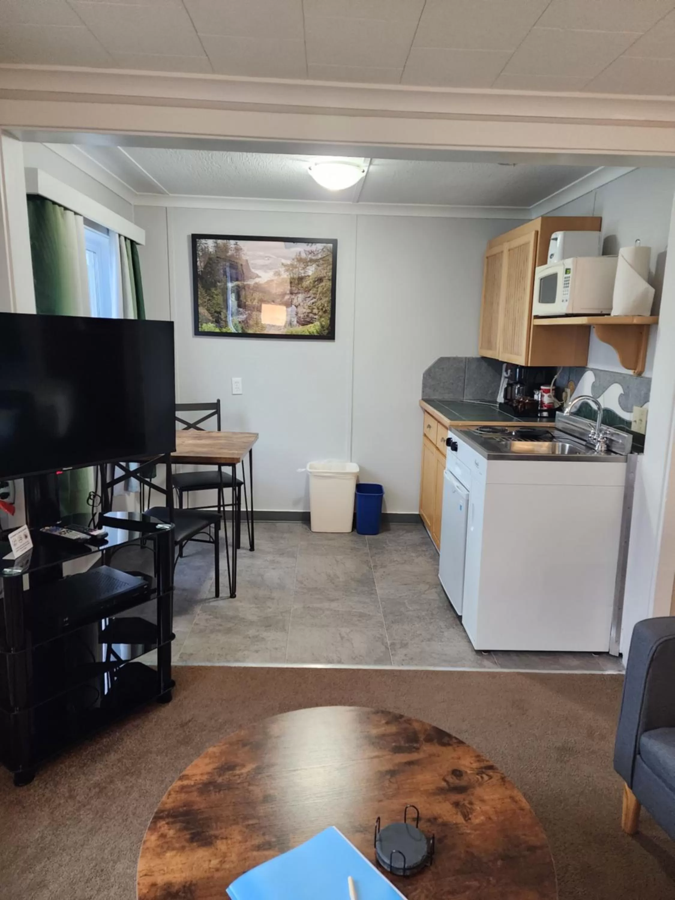 TV and multimedia in Inn at Arch Rock