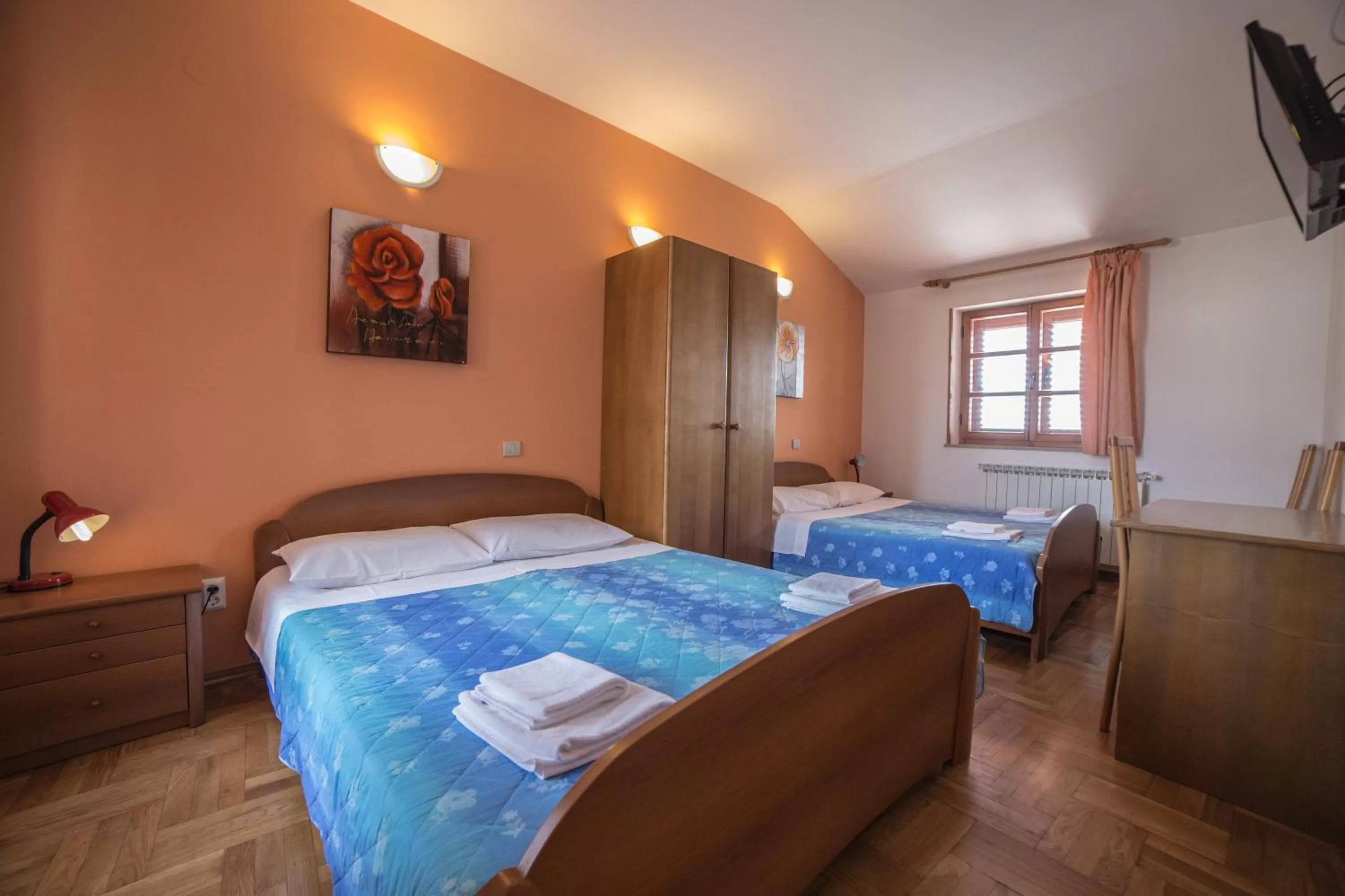 Family Apartment in Pansion Valbruna