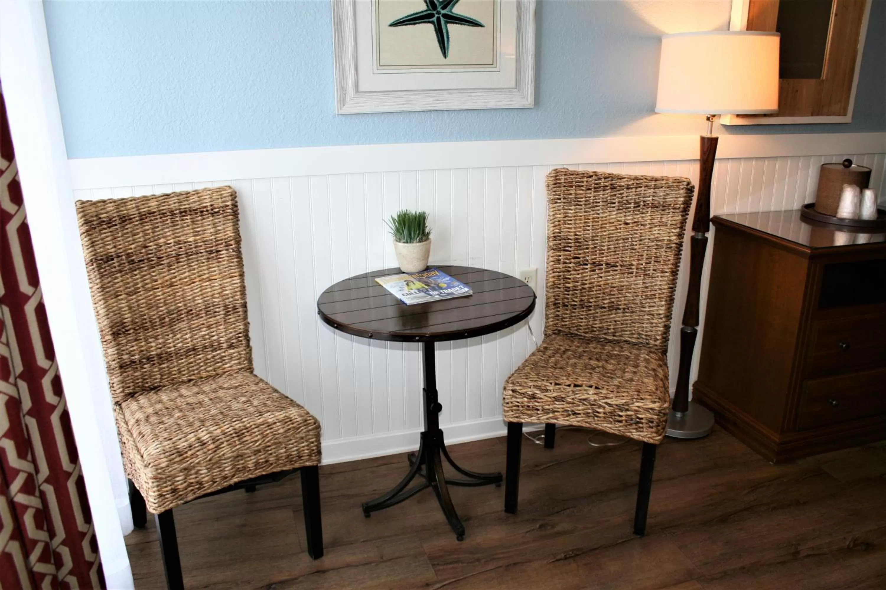 Seating area in Avenue Inn & Spa