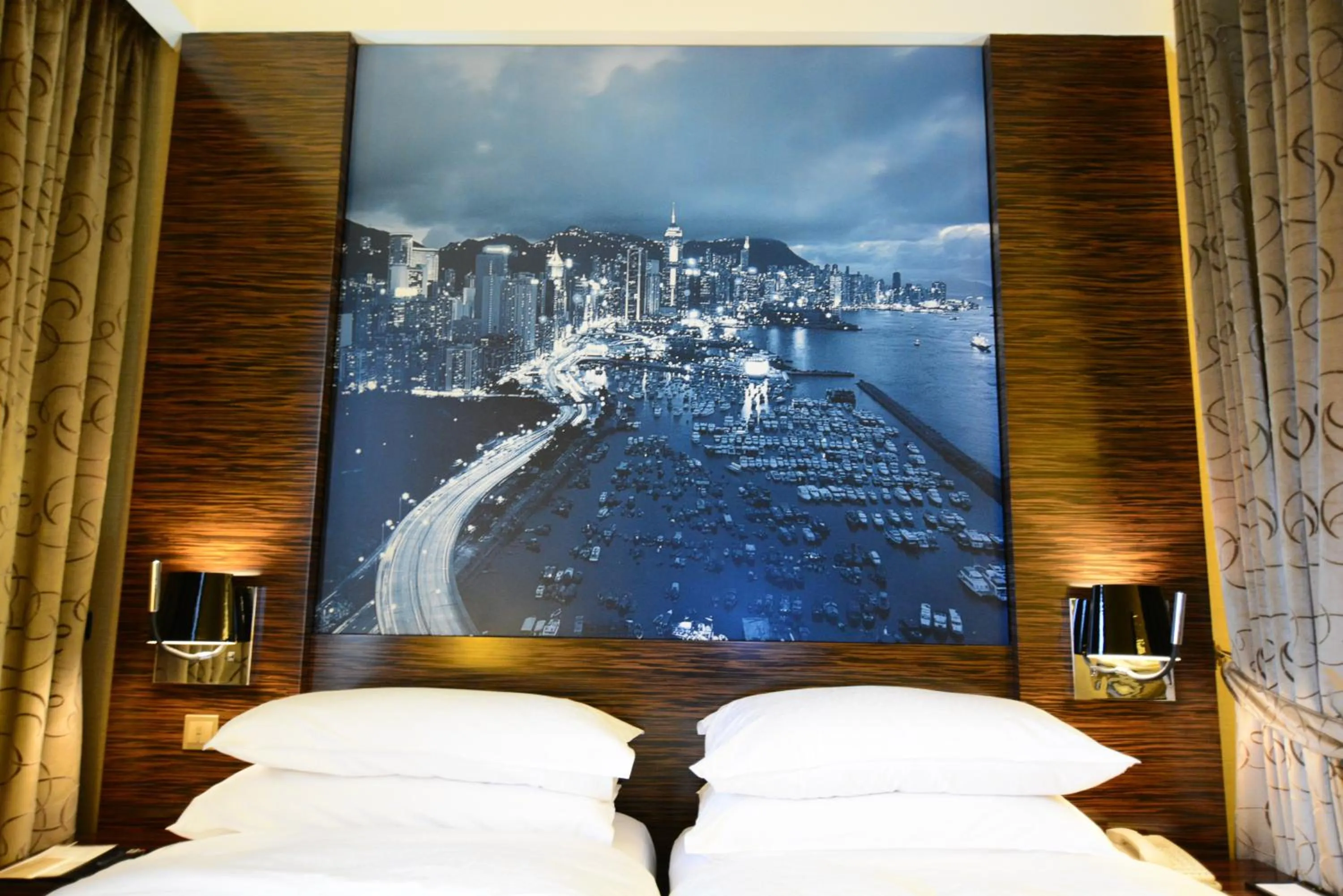 Bed in Harbour Grand Hong Kong