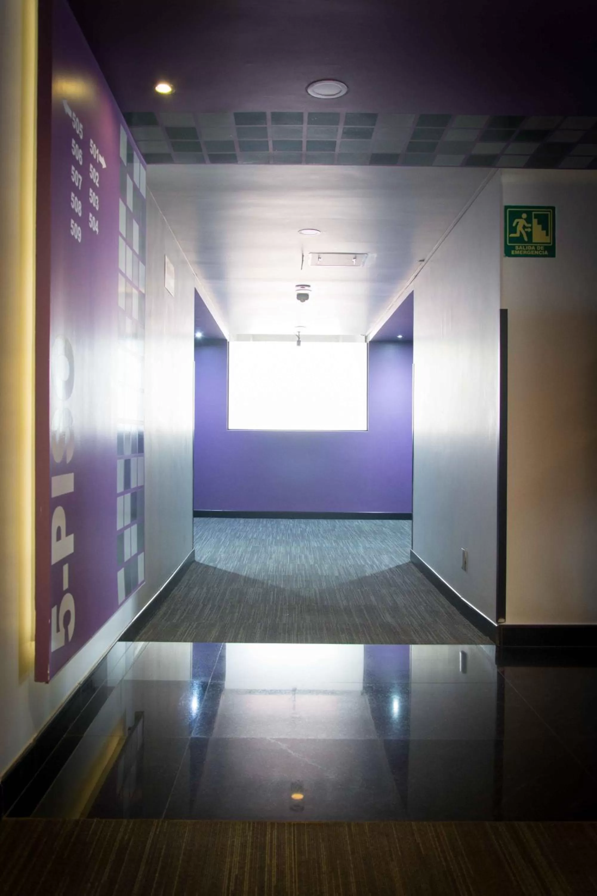 Business facilities in Hotel Max